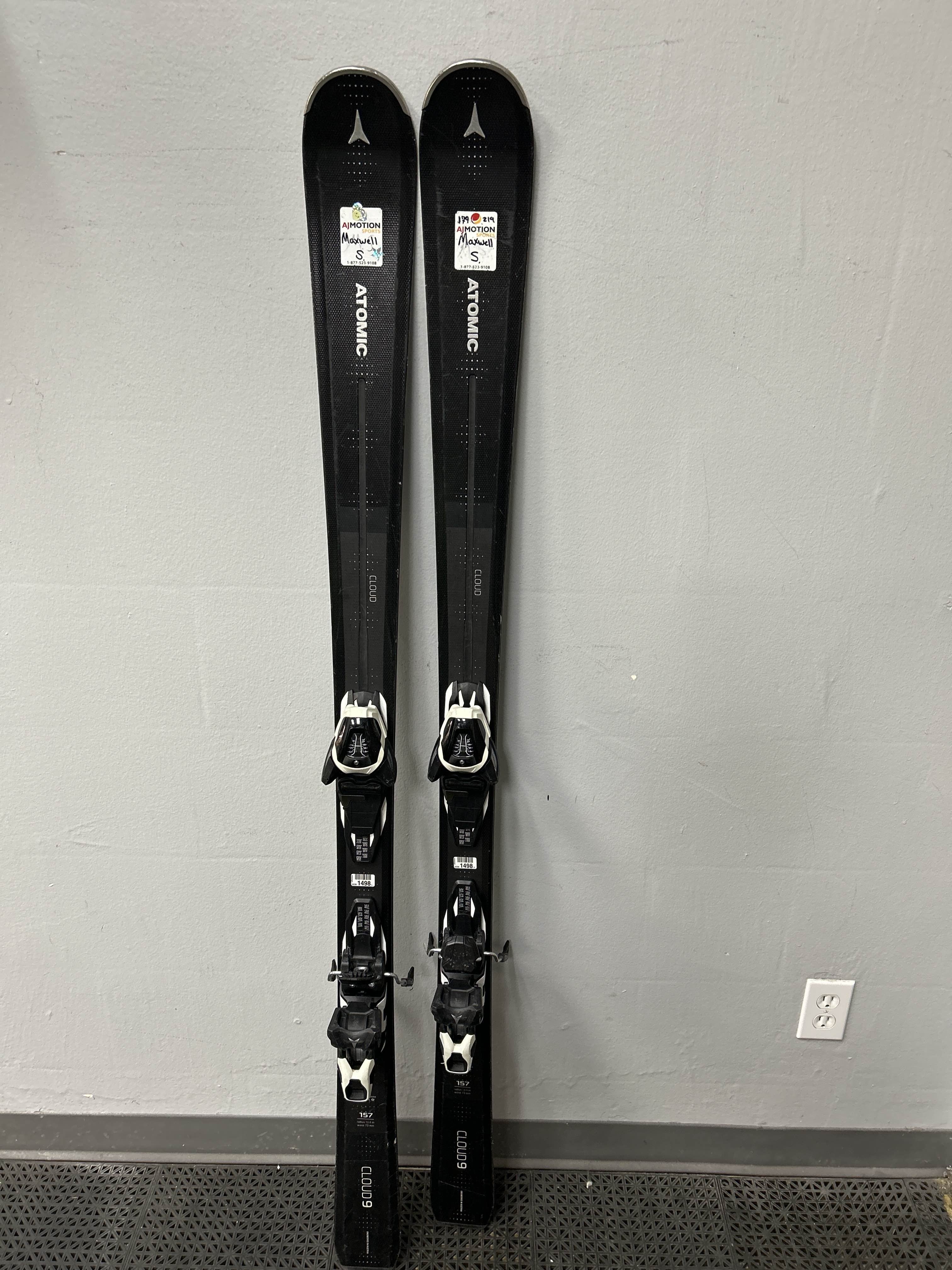 Used Atomic Cloud 9 157cm Women Skis w/ Atomic 10 Demo Binding