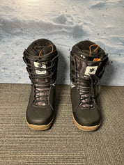 ThirtyTwo Women's Lashed X Volcom Snowboard Boots Size 24.5MP