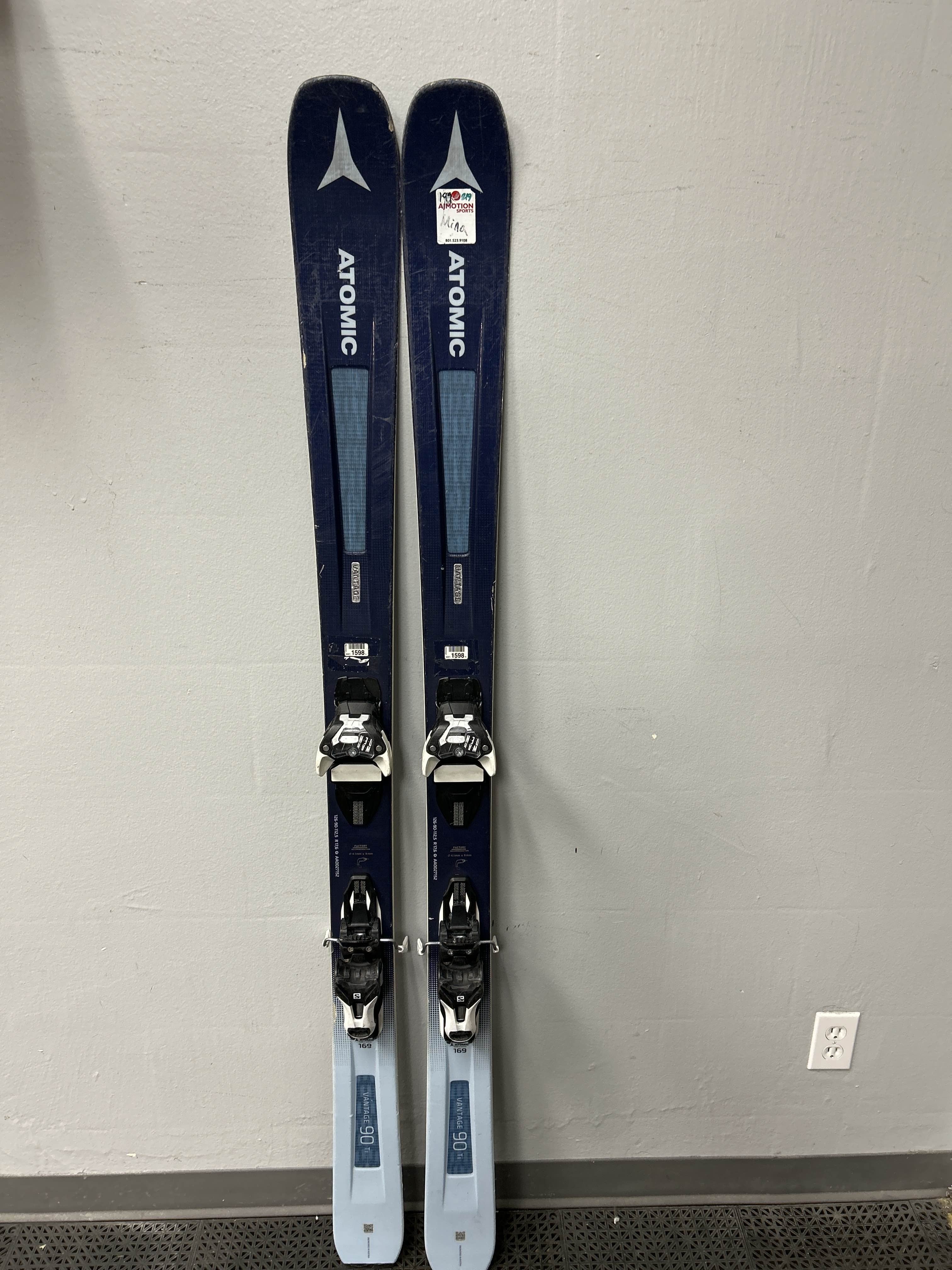 Used Atomic Vantage 90Ti 161cm Skis w/ Salomon Warden 11 Demo Binding