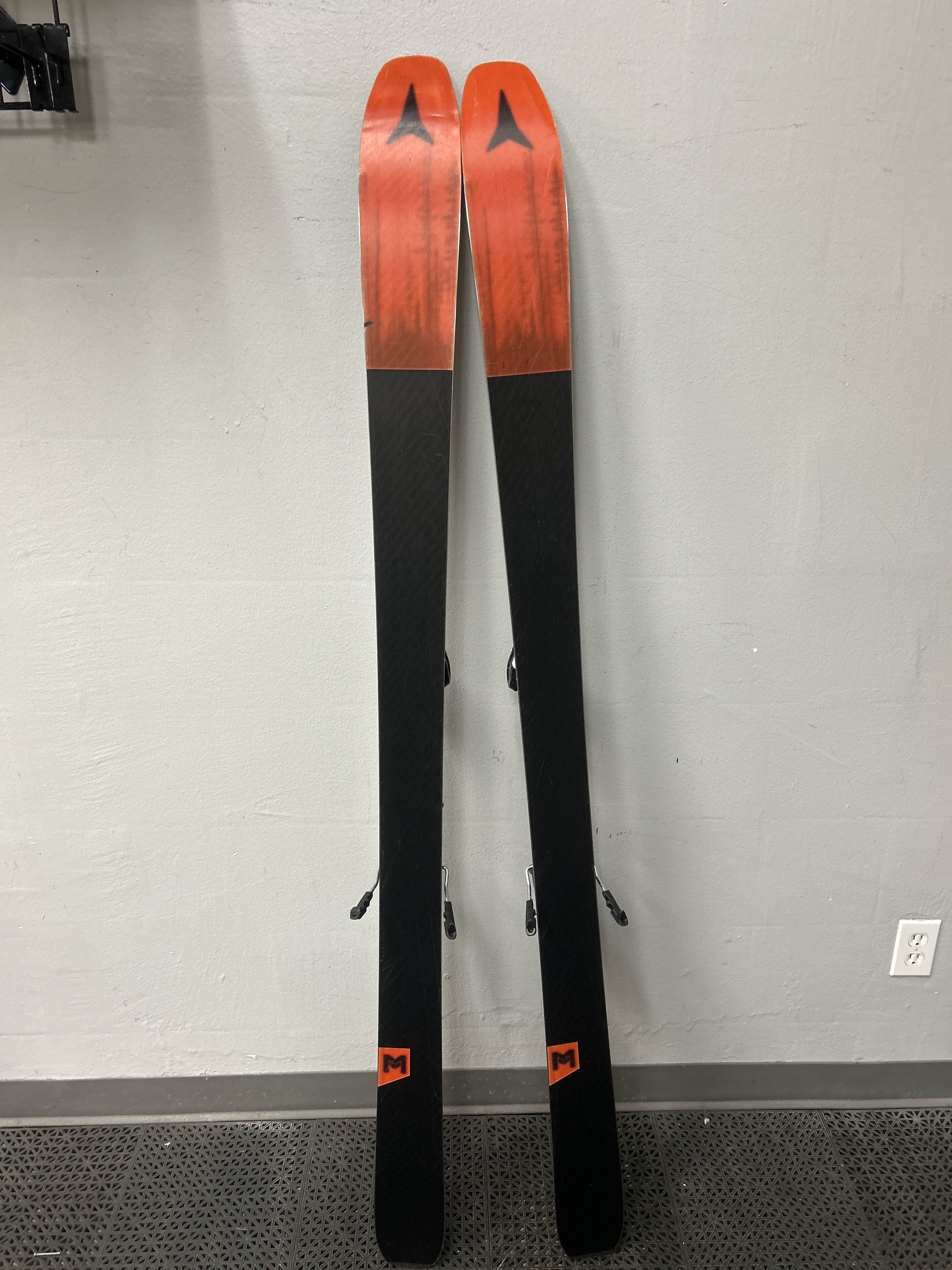 Used Atomic Maverick 88Ti 169cm Skis w/ Atomic Warden 13 Demo Binding