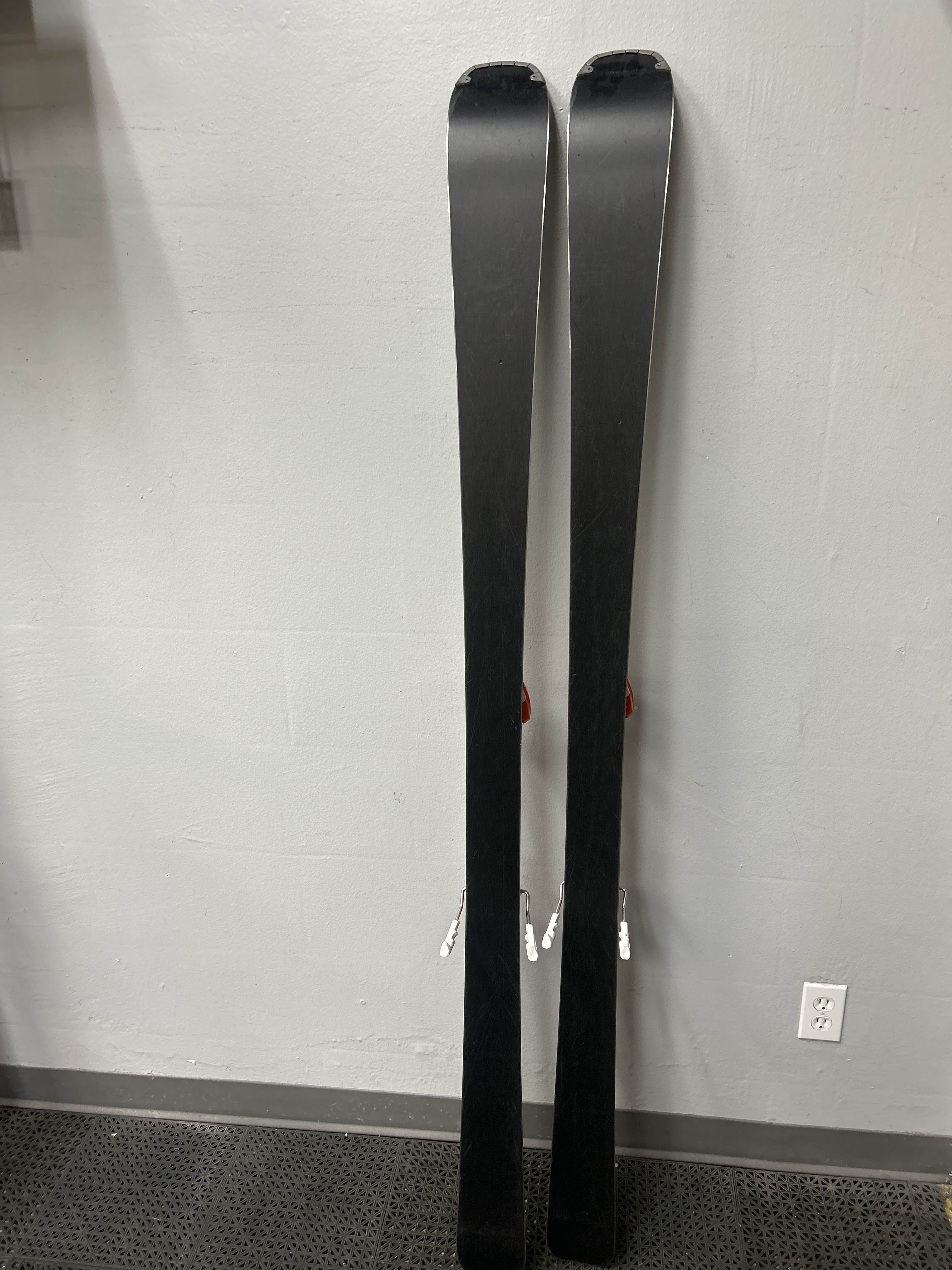 Used Atomic Vantage 80CTi 180cm Skis w/ Atomic Warden 12 Demo Binding