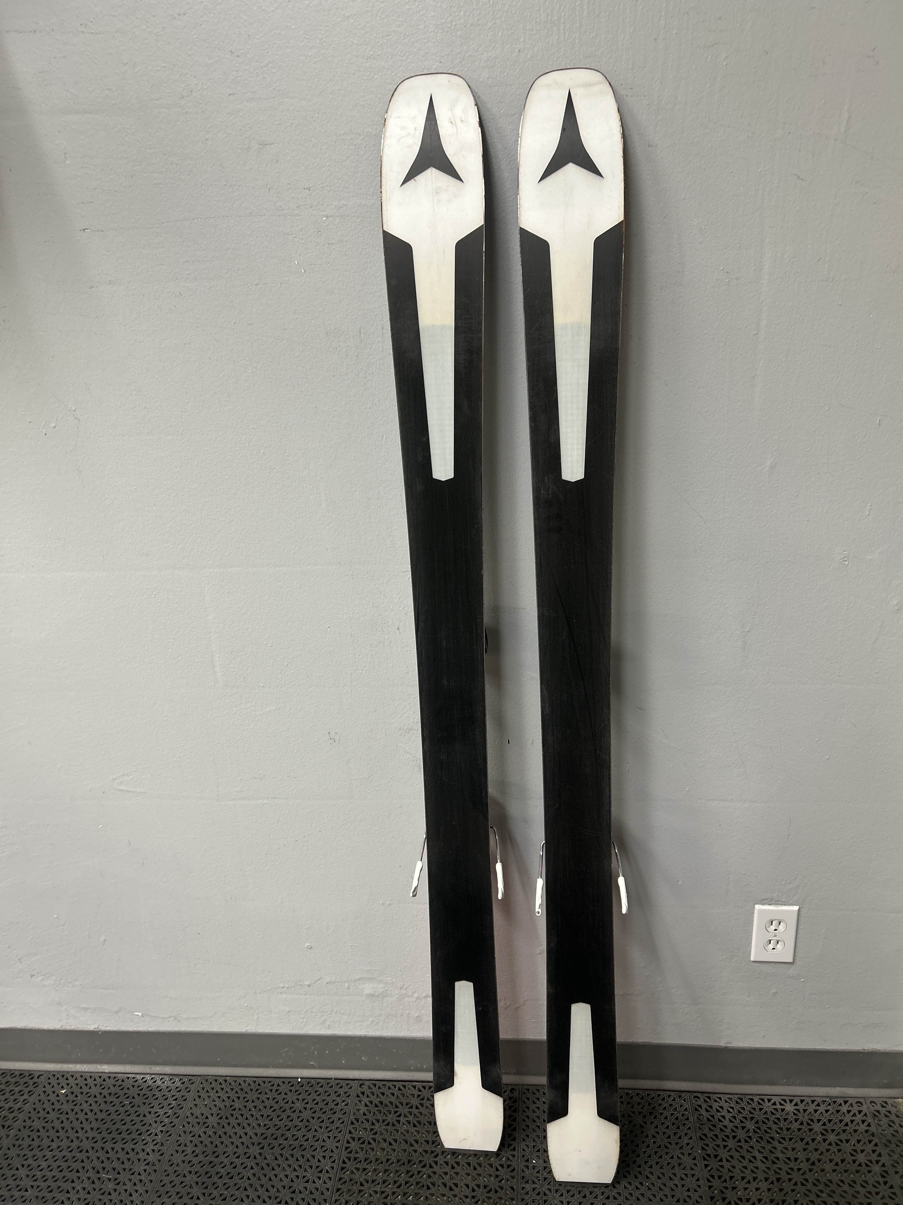 Heavily Used Atomic Vantage 97c 164cm Skis w/ Atomic Warden 11 Demo Binding