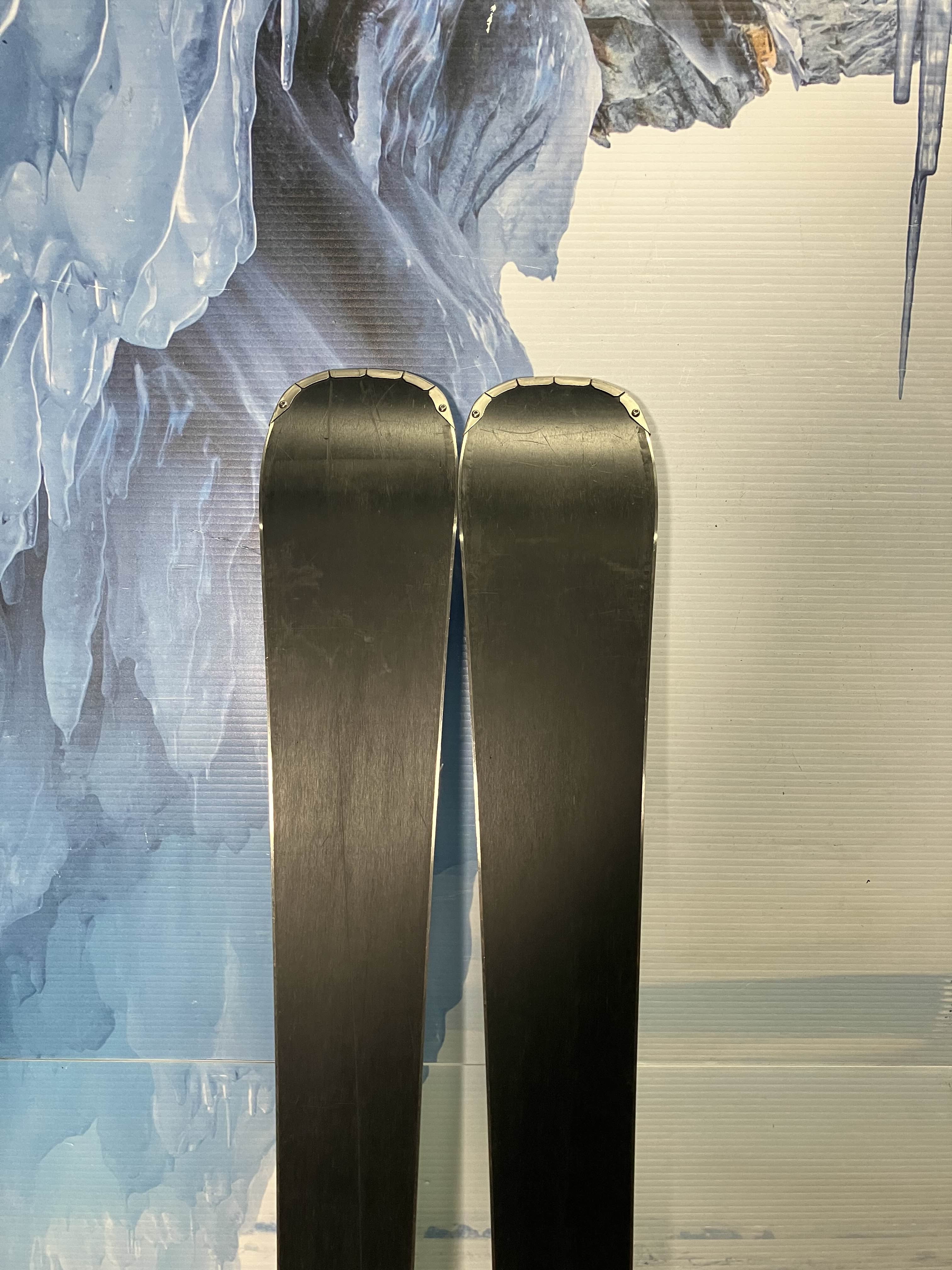 Heavily Used Head V-Shape V4 XL 177 CM w/ Tyrolia PR 10 Bindings