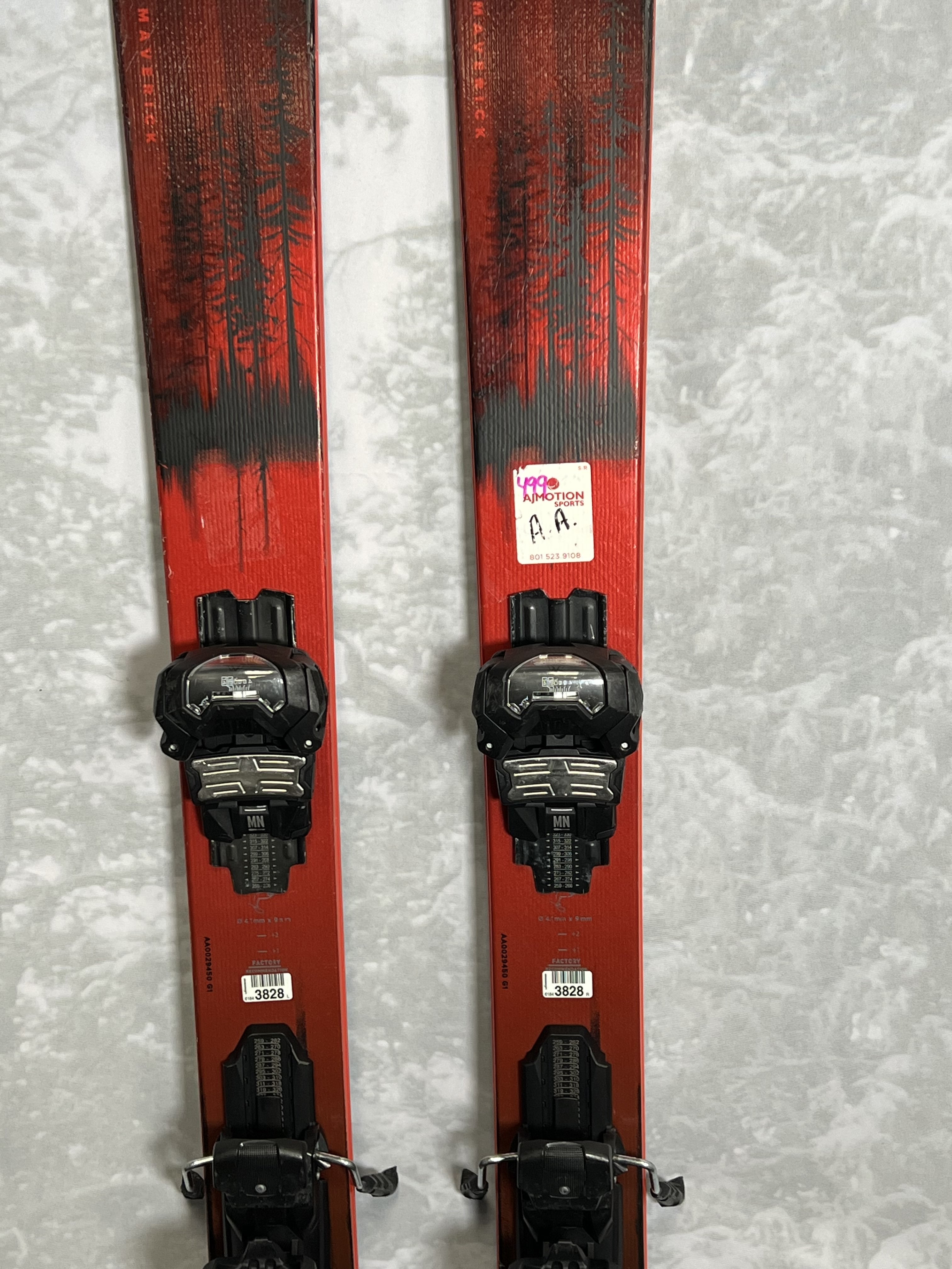 Used Atomic Maverick Skis 95 180 cm 2024 w/ Tyrolia Attack 14 Demo Bindings