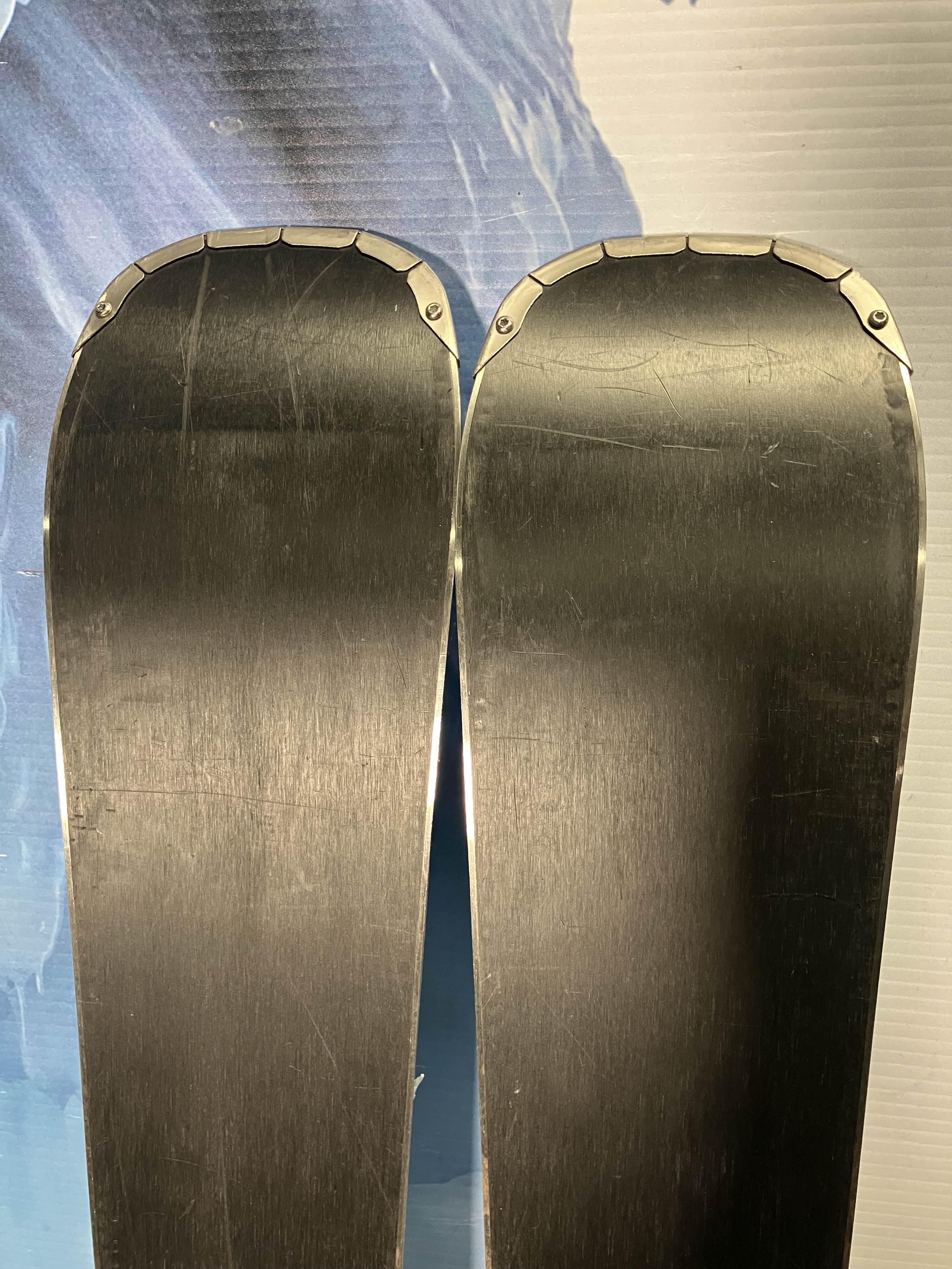 Heavily Used Head V-Shape V4 XL 177 CM w/ Tyrolia PR 10 Bindings