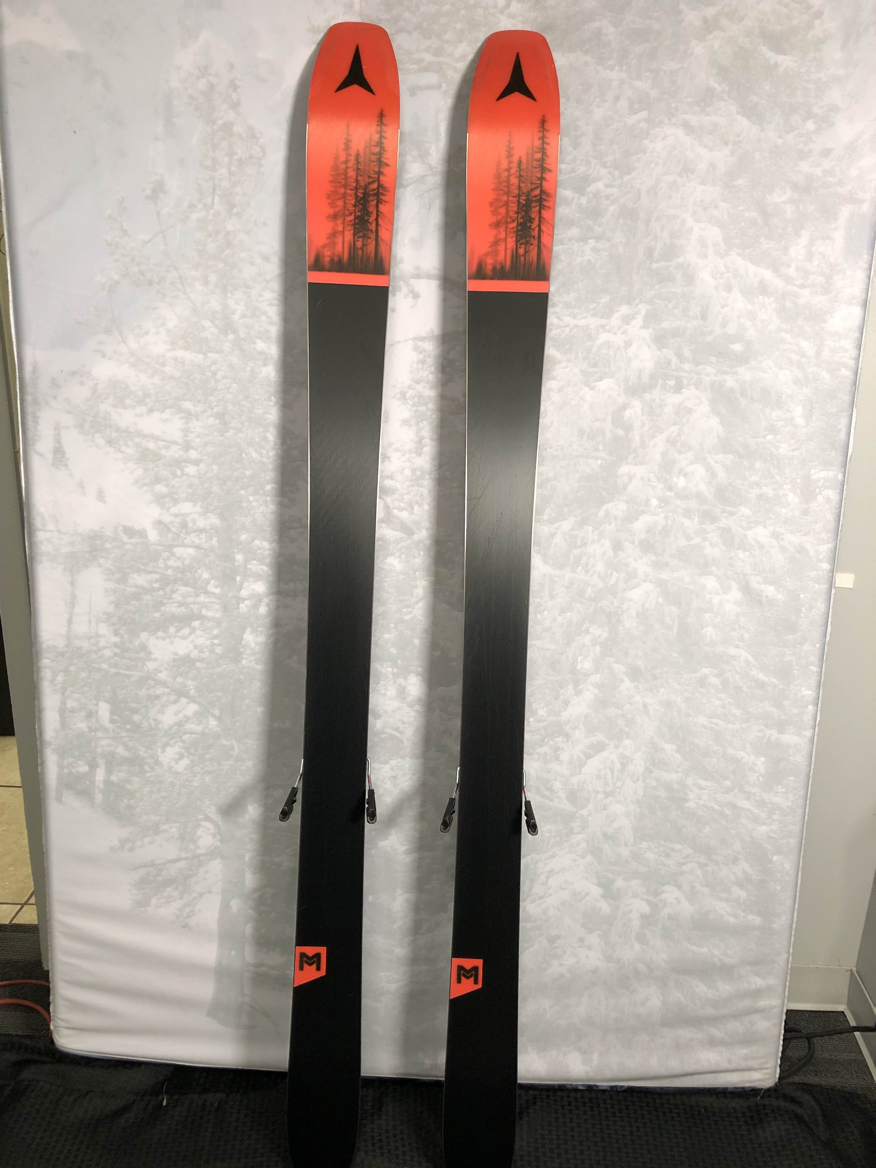 Used 2023 Atomic Maverick 95 Ti Skis - 172cm w/ Strive 13 GW Demo Binding