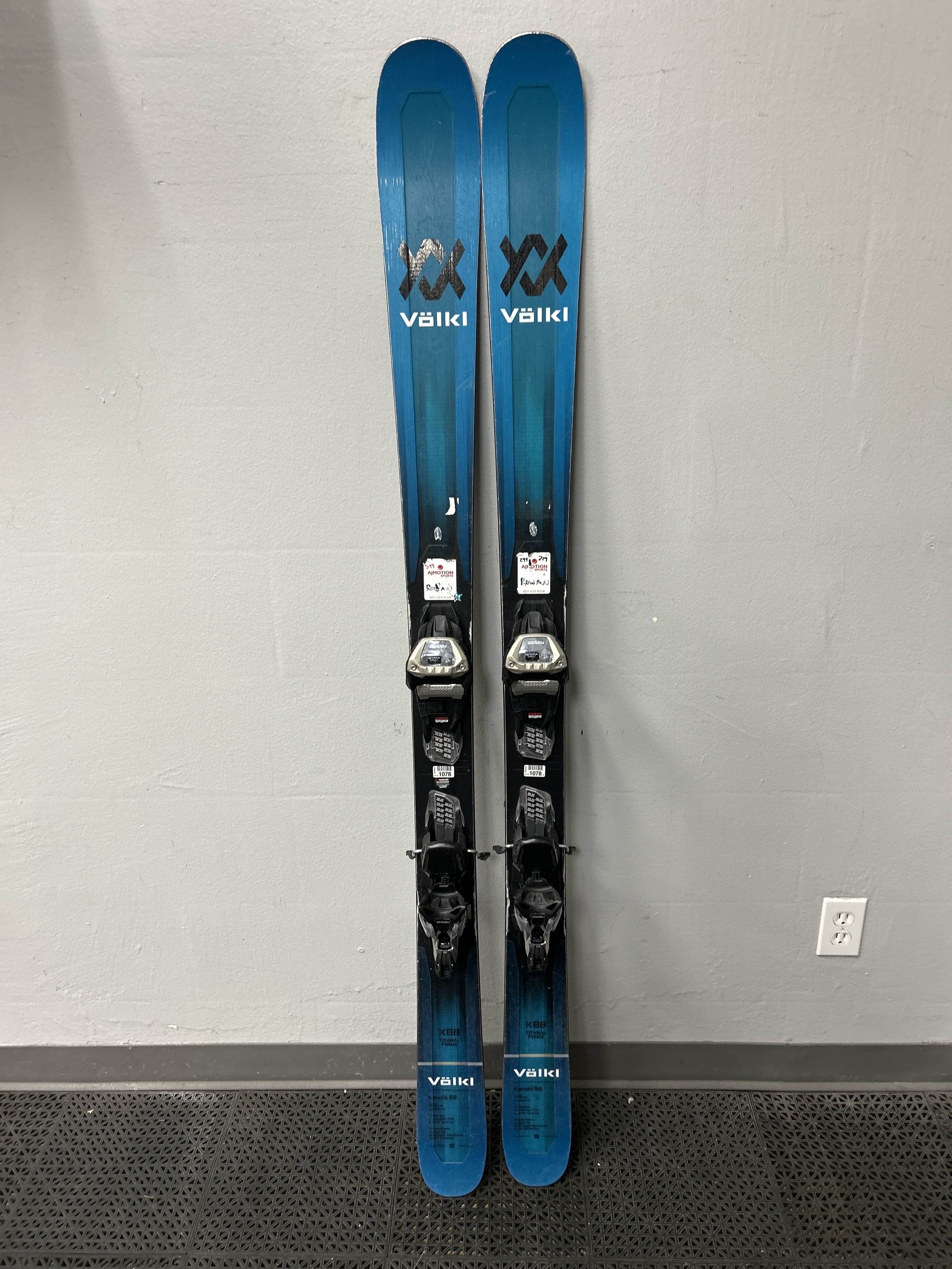 Used Vokl Kendo 88 163cm Skis w/ Marker Griffon 13 Demo Binding