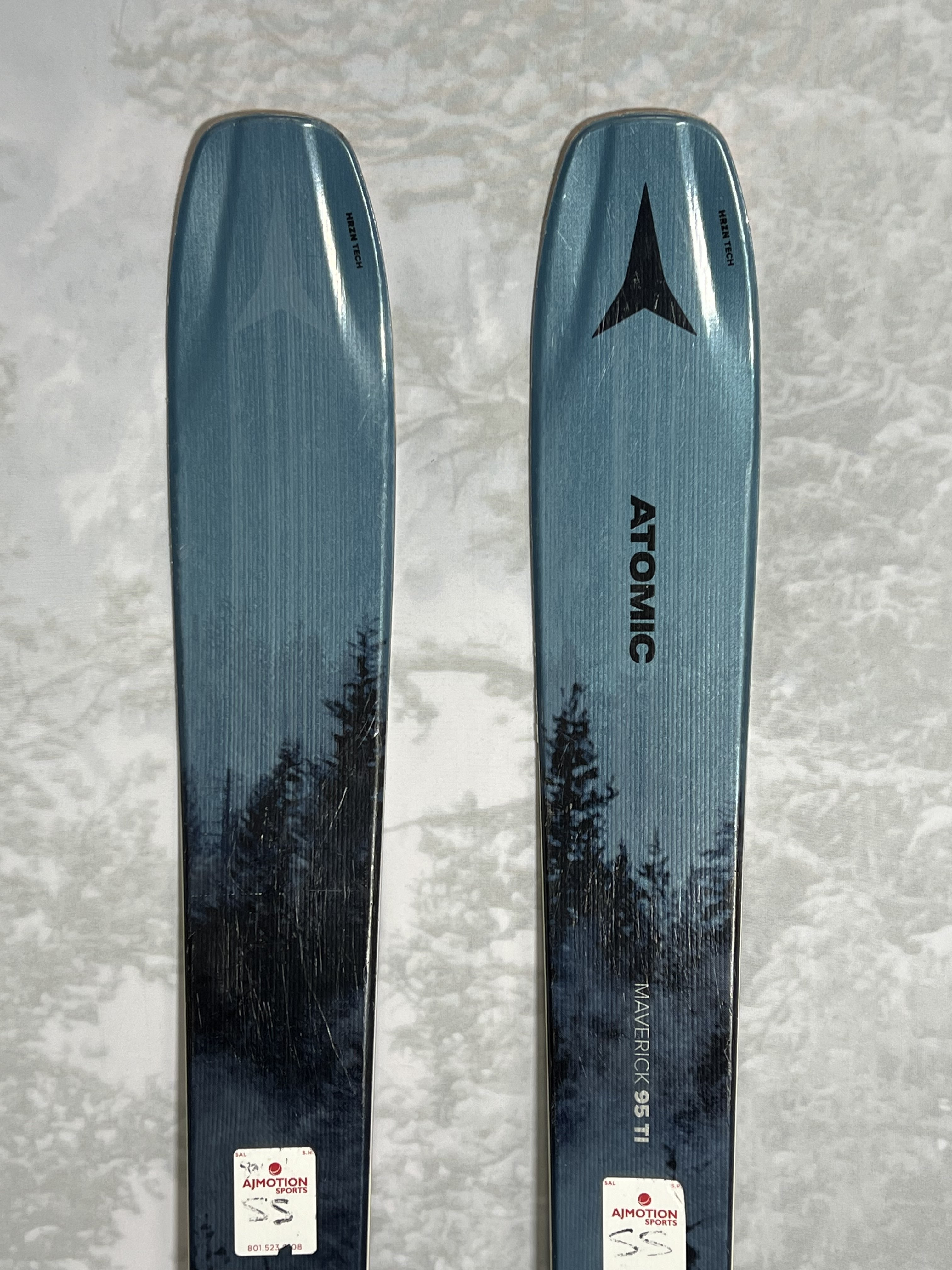 Used Atomic Maverick Skis 95 164 cm 2025 w/ Atomic Strive 13 GW Demo Bindings