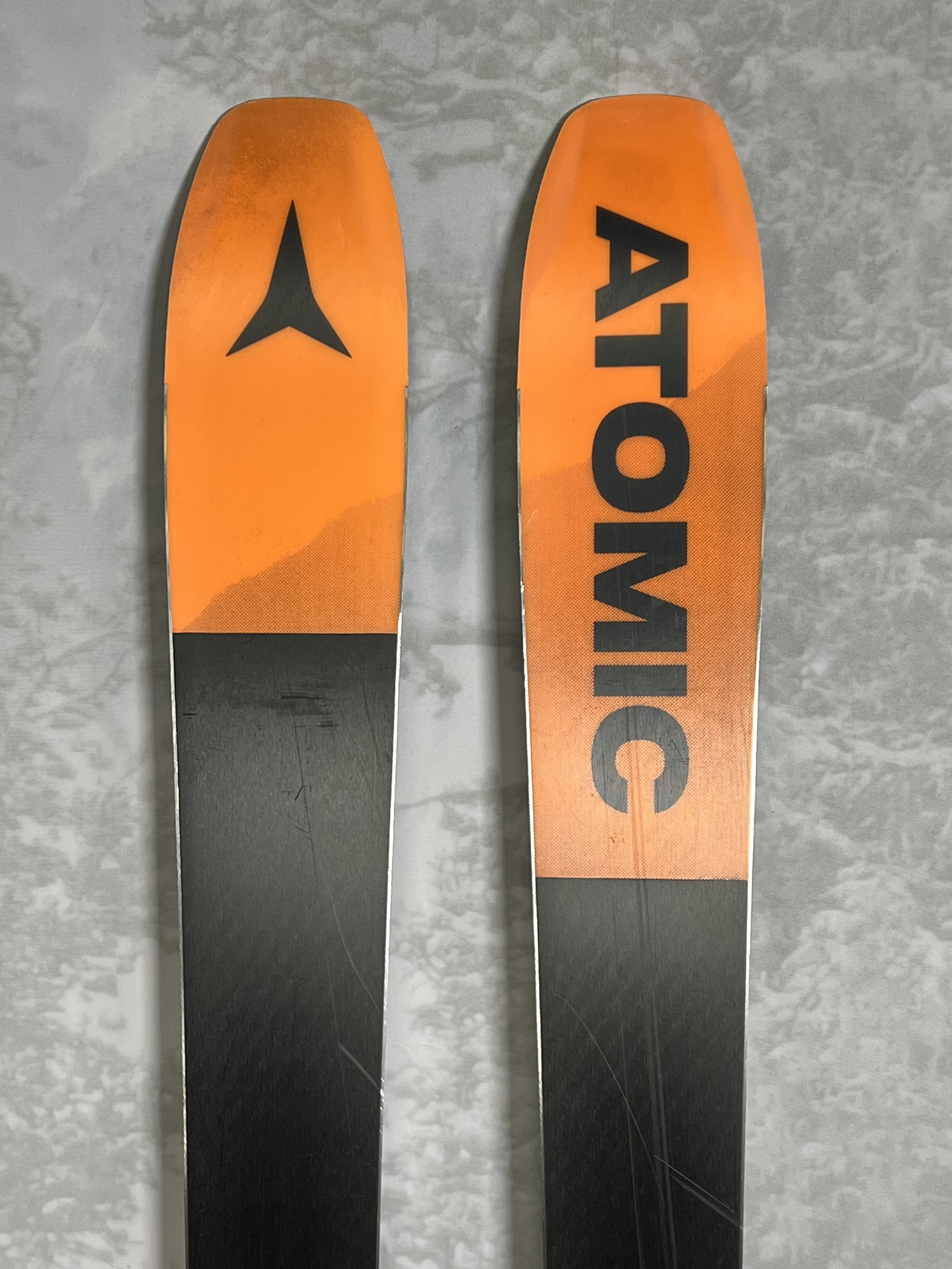 Used Atomic Maverick Skis 95 164 cm 2025 w/ Atomic Strive 13 GW Demo Bindings
