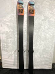 Used 2024 Salomon QST 92 160cm w/ Salomon Strive 11 Adjustable GW Bindings