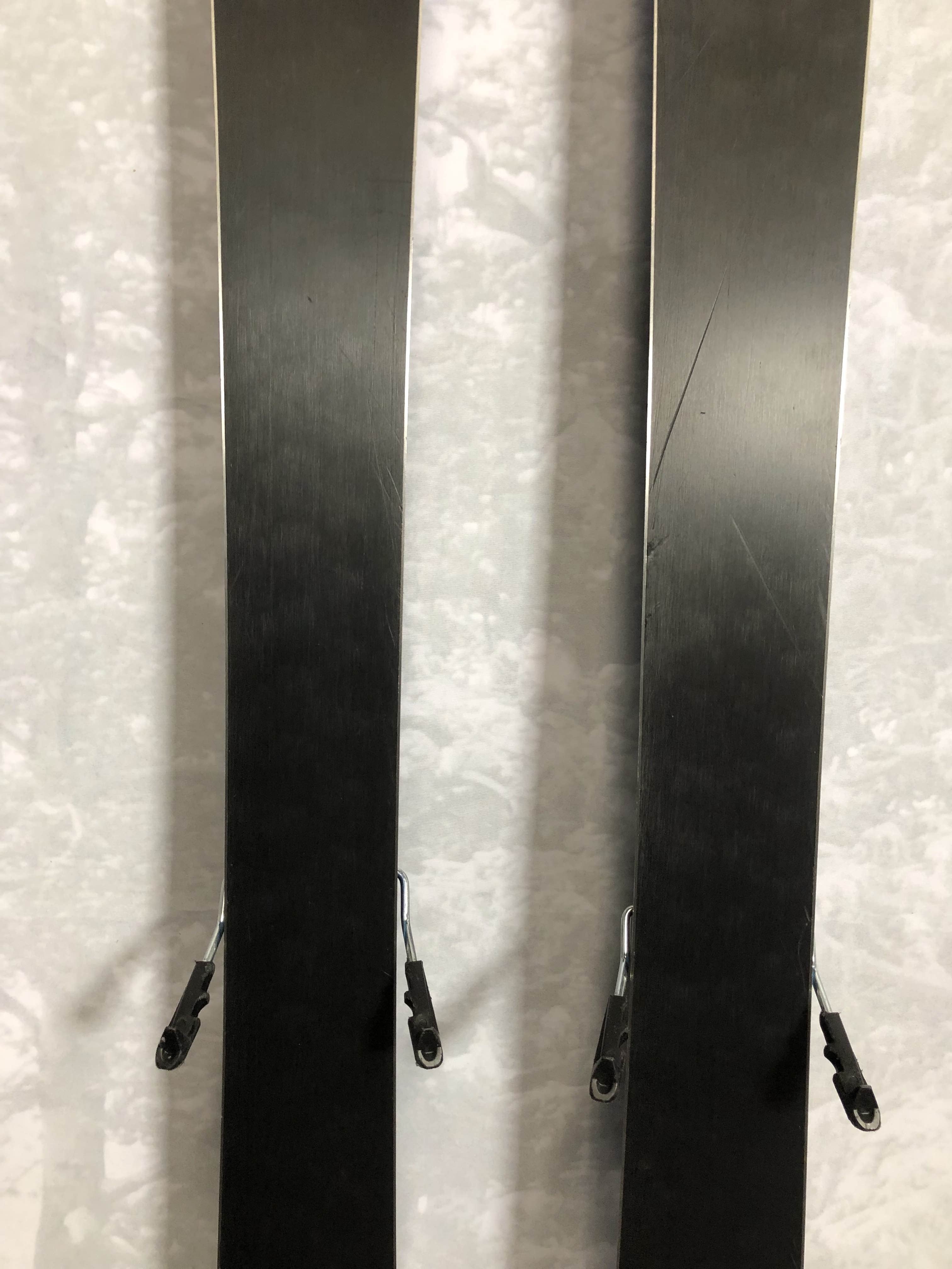 Used 2024 Salomon QST 92 160cm w/ Salomon Strive 11 Adjustable GW Bindings
