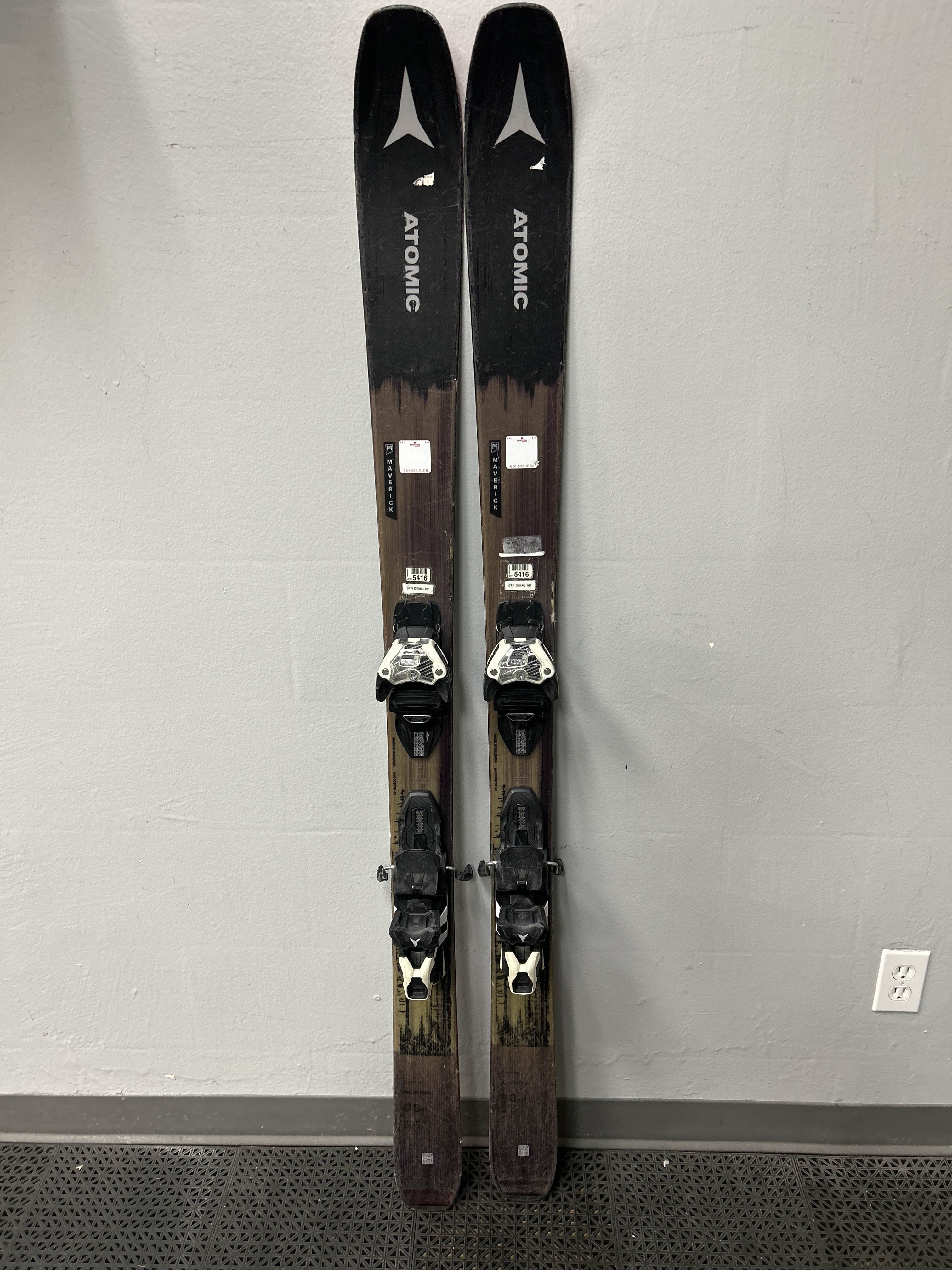 Heavily Used Atomic Maverick 88Ti 161cm Skis w/ Atomic Warden 13 Demo Binding