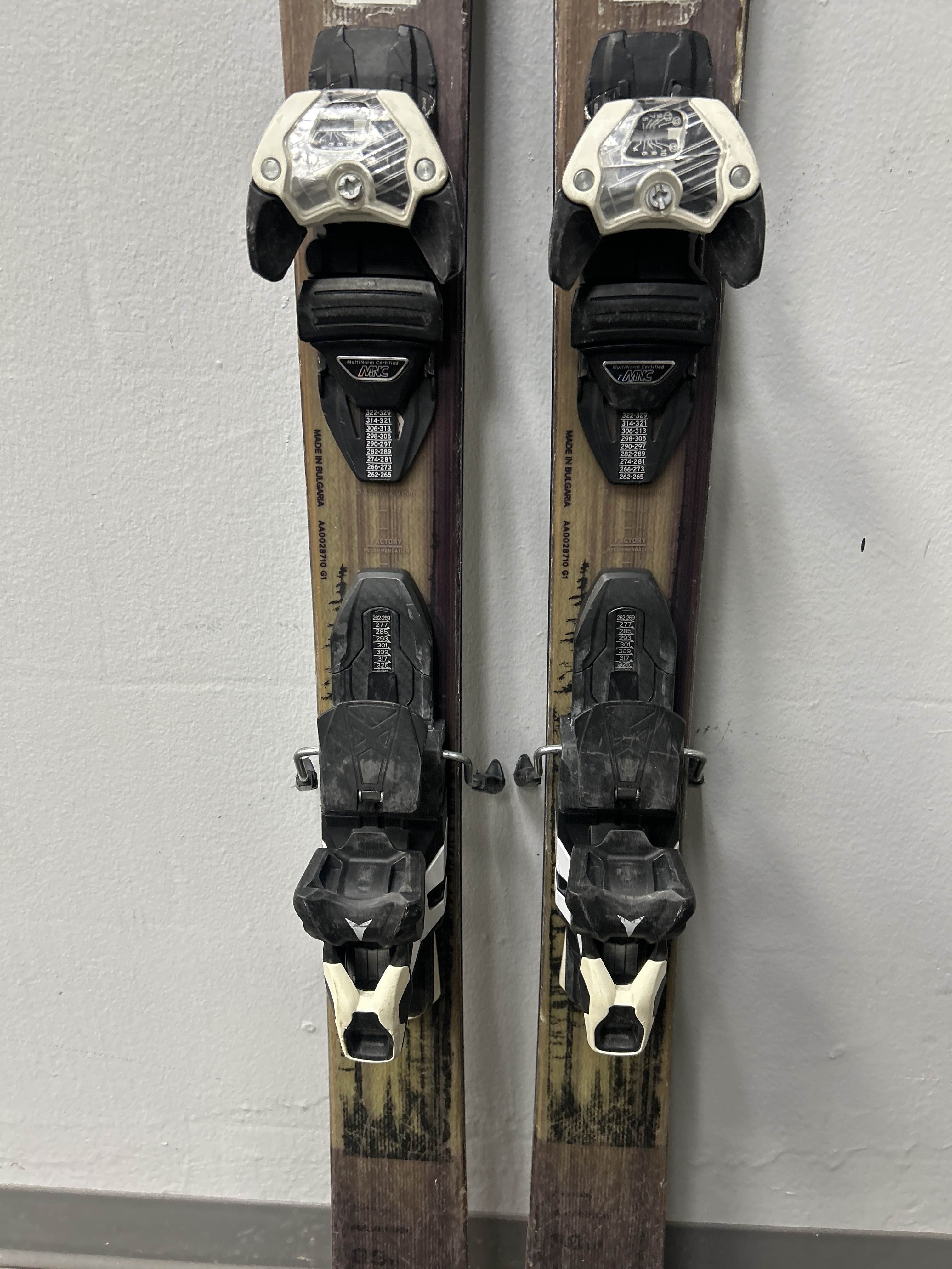 Heavily Used Atomic Maverick 88Ti 161cm Skis w/ Atomic Warden 13 Demo Binding