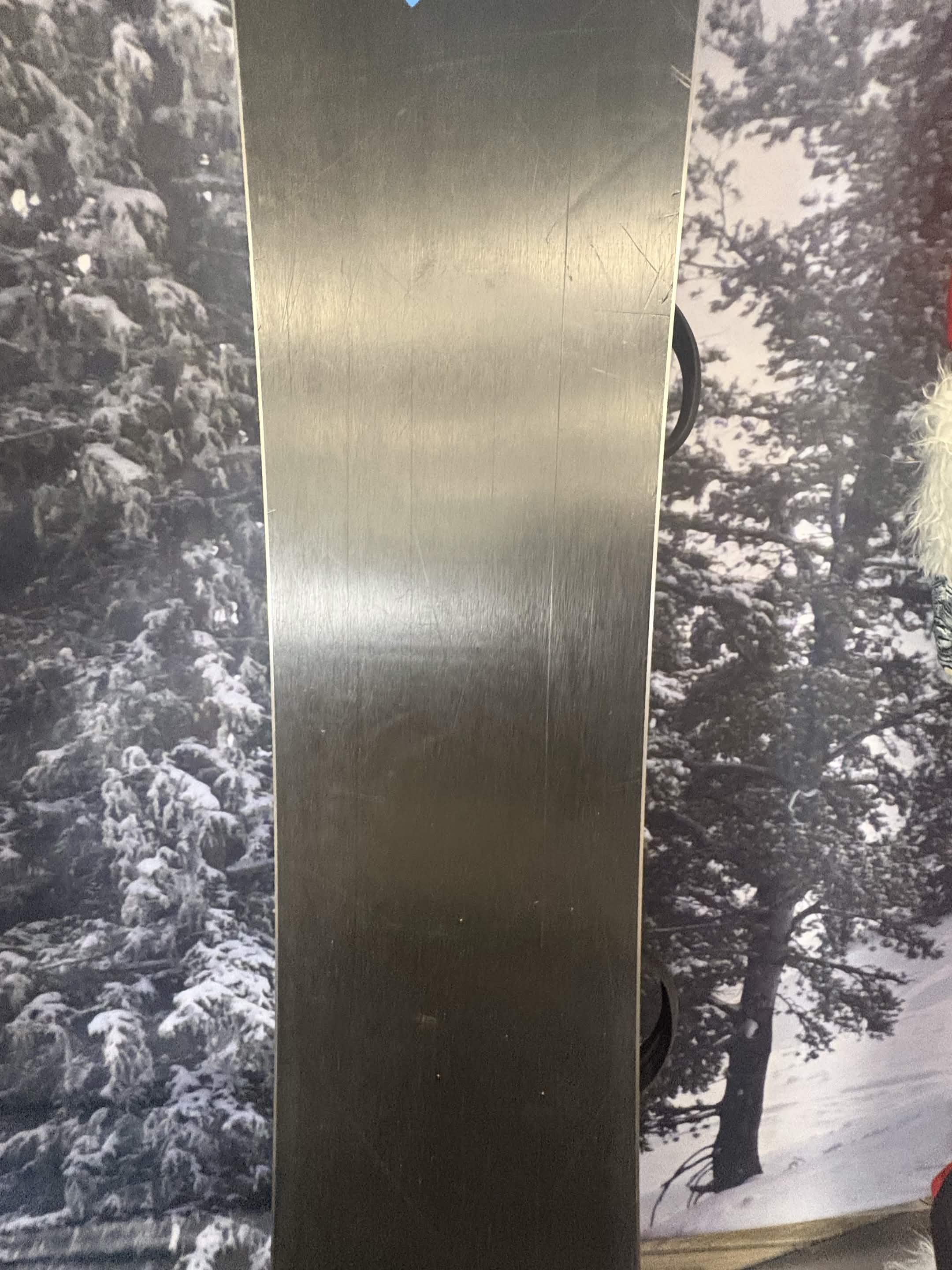 Head Rocka 4D 146cm Snowboard - Used