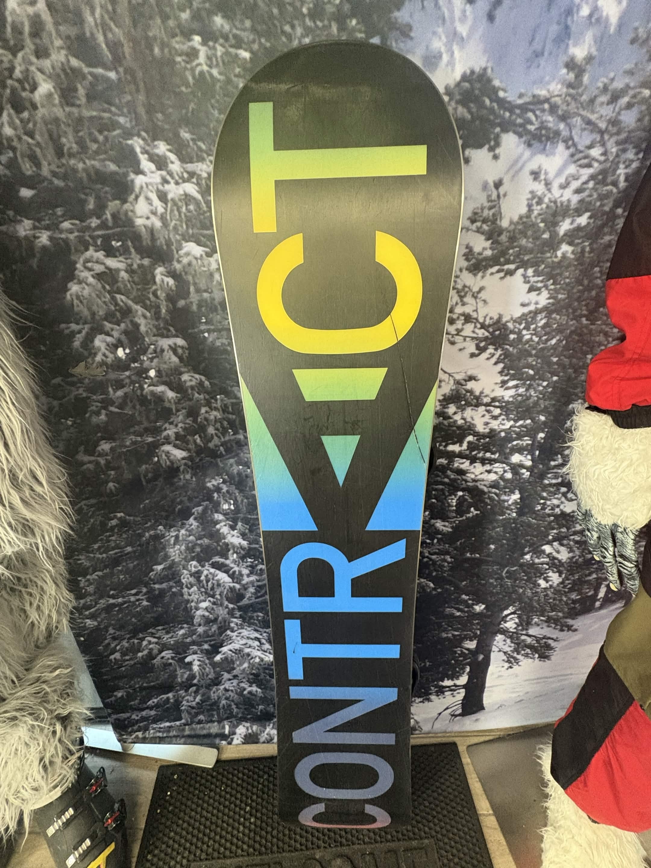 Contract Cobra 141cm Snowboard - Used