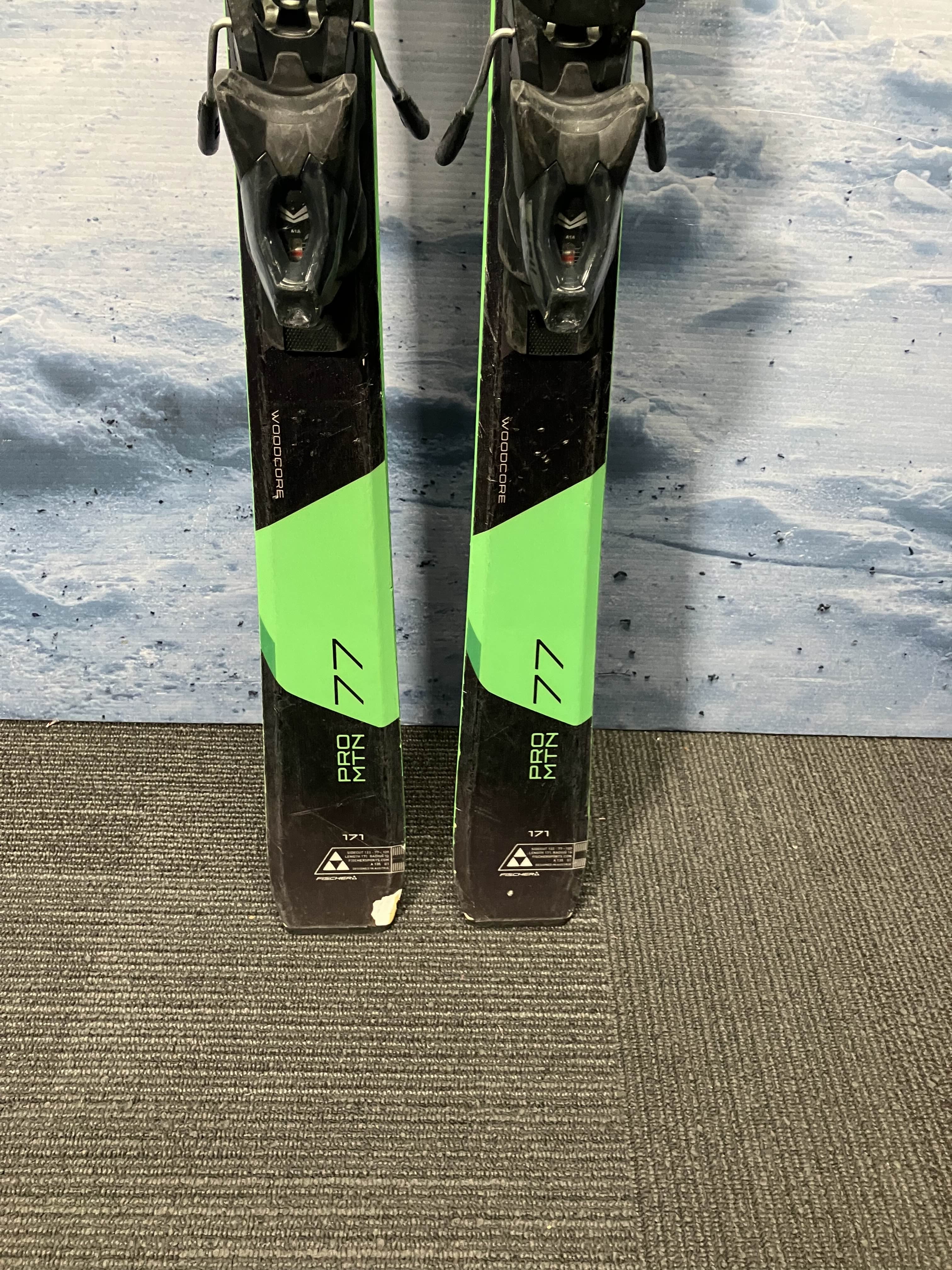 Used Fischer Pro Mnt 77 Men's Ski w/ Fischer 11 Rs Demo Bindings - 171CM