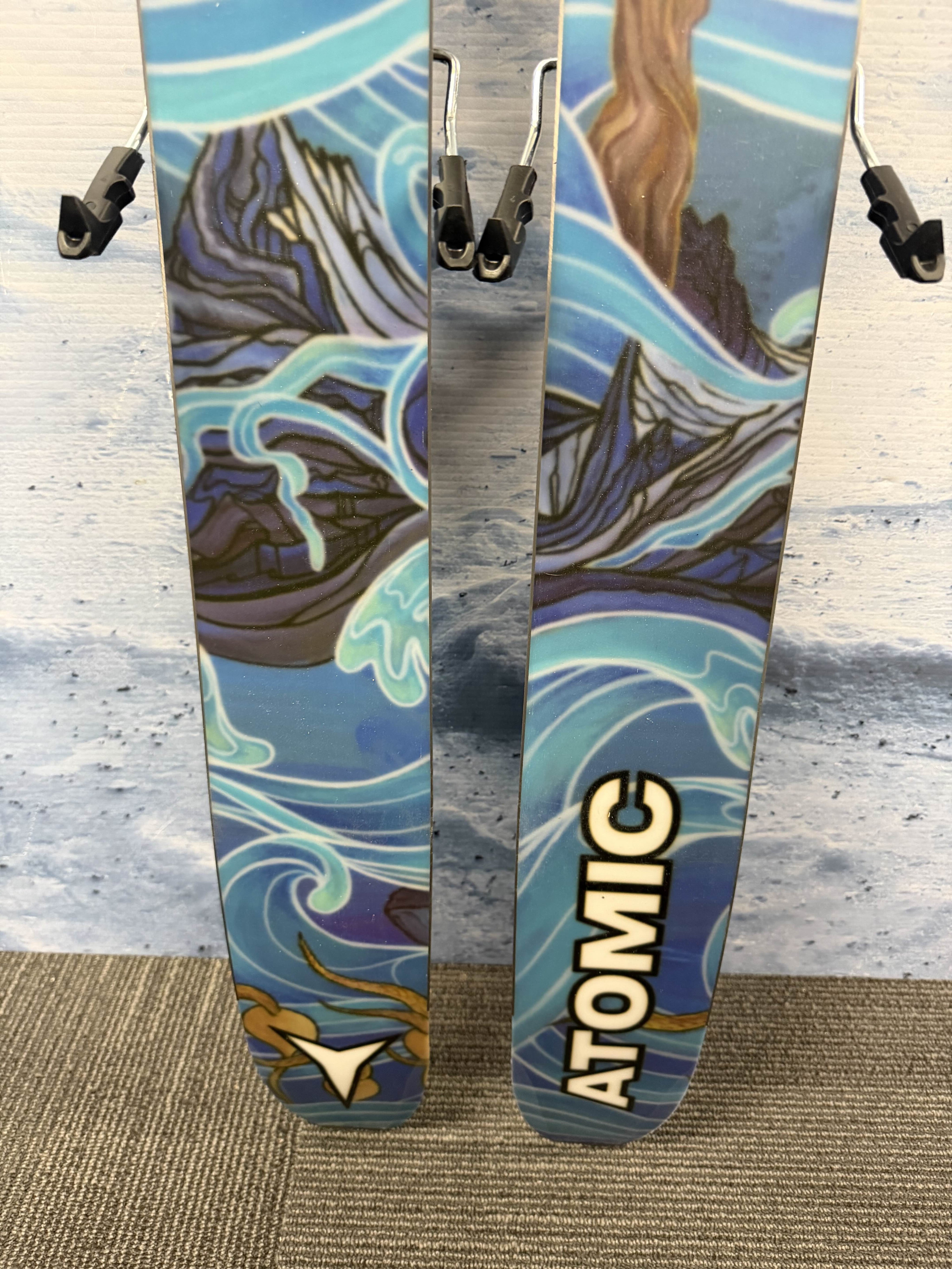 New Atomic Bent 110 172cm Skis w/ Atomic Strive 13 Bindings