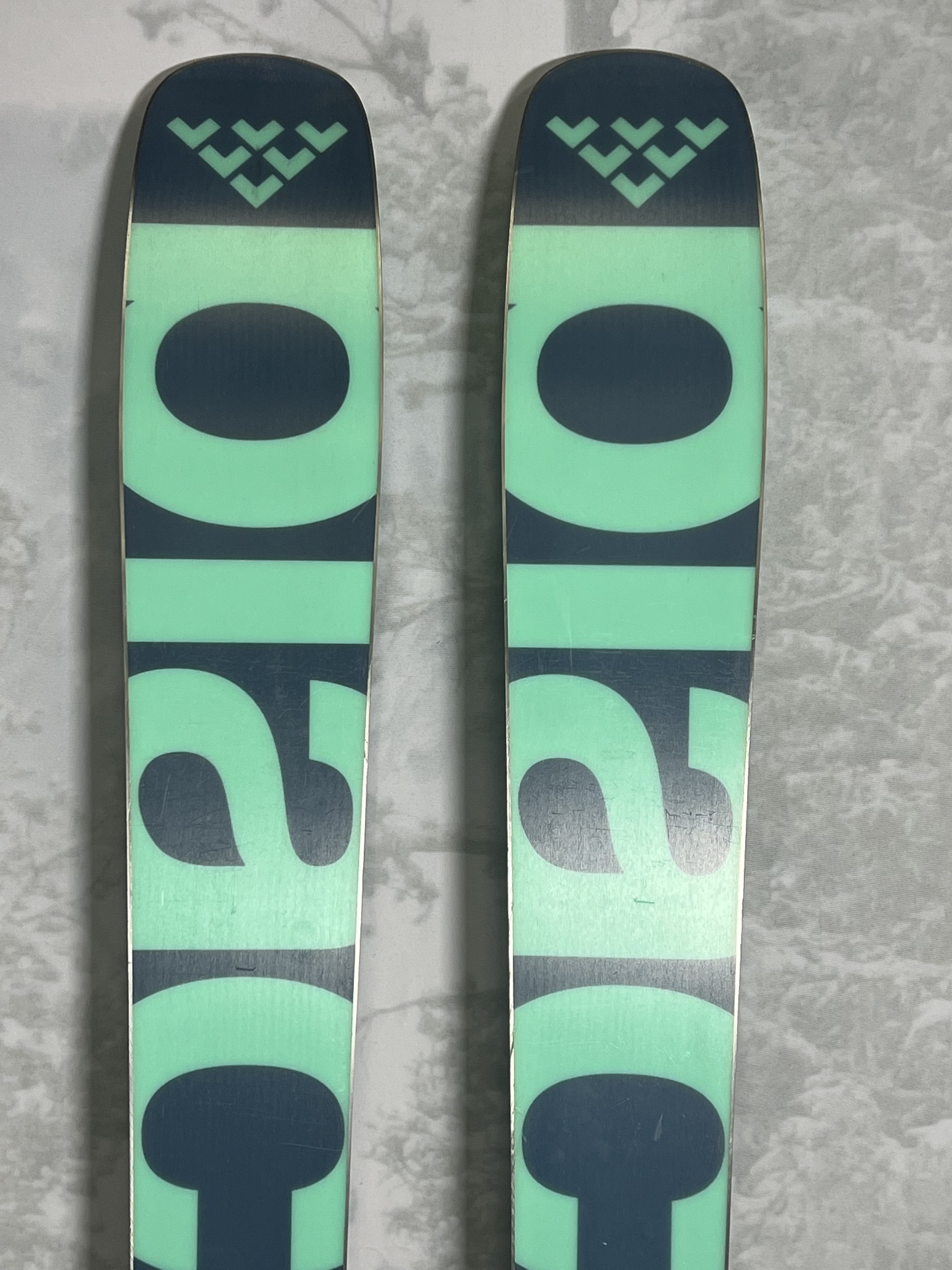 Lightly Used Black Crows Atris Skis 105 178 cm 2025 w/ Tyrolia Attacl LYT 13 Demo Bindings