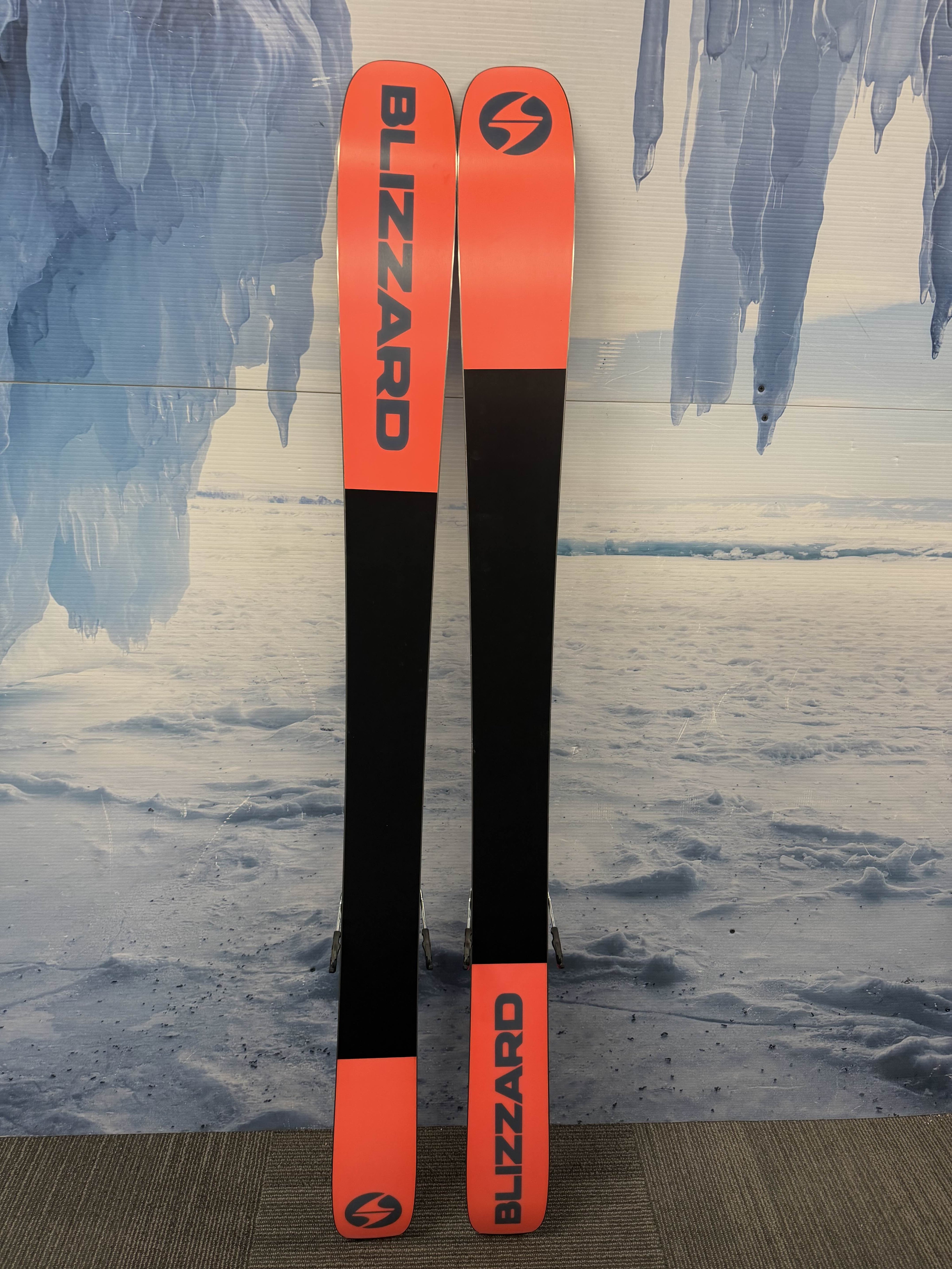 New Blizzard Sheeva 10 162cm Skis w/ Atomic Strive 11 Bindings