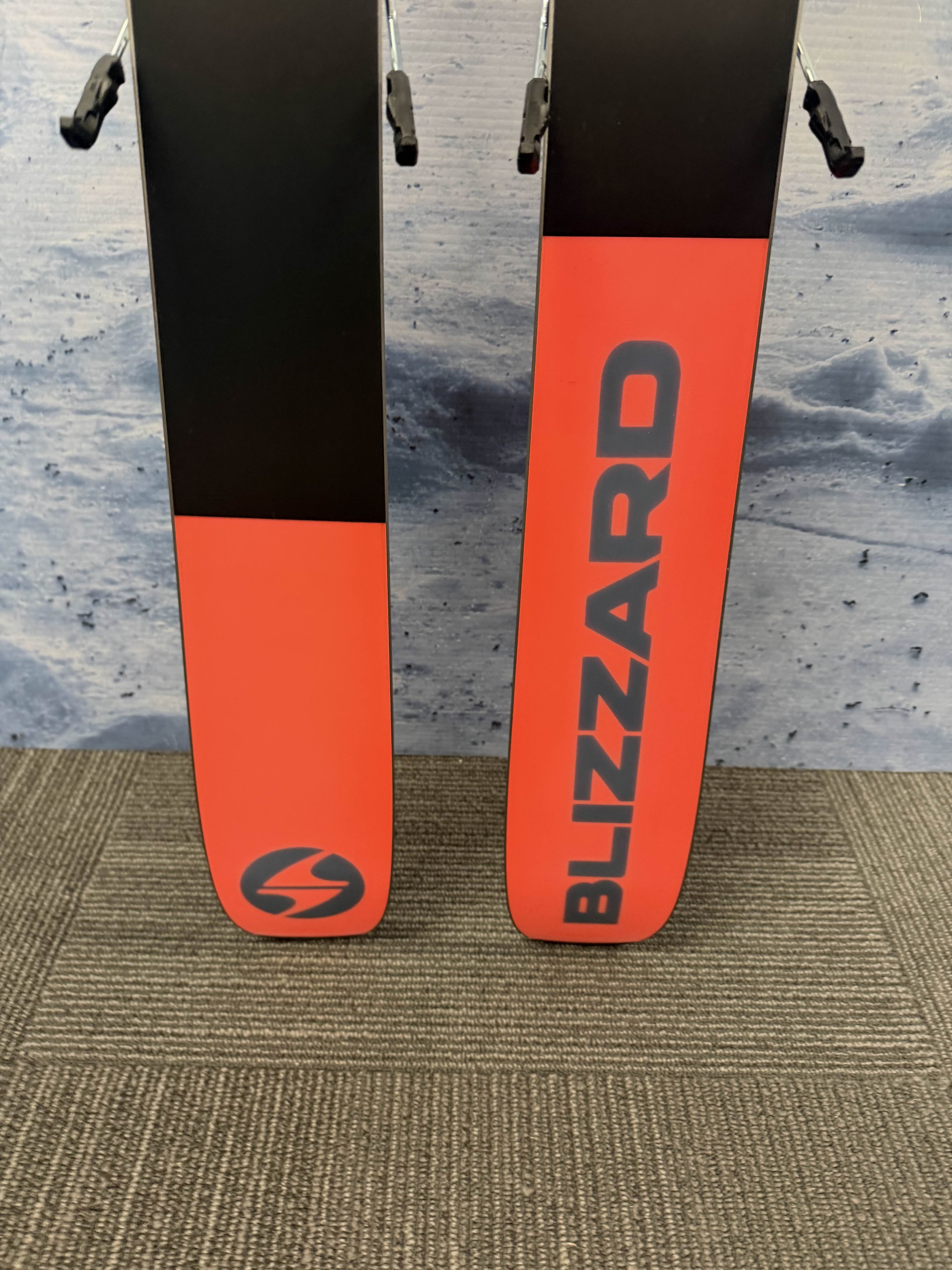 New Blizzard Sheeva 10 162cm Skis w/ Atomic Strive 11 Bindings