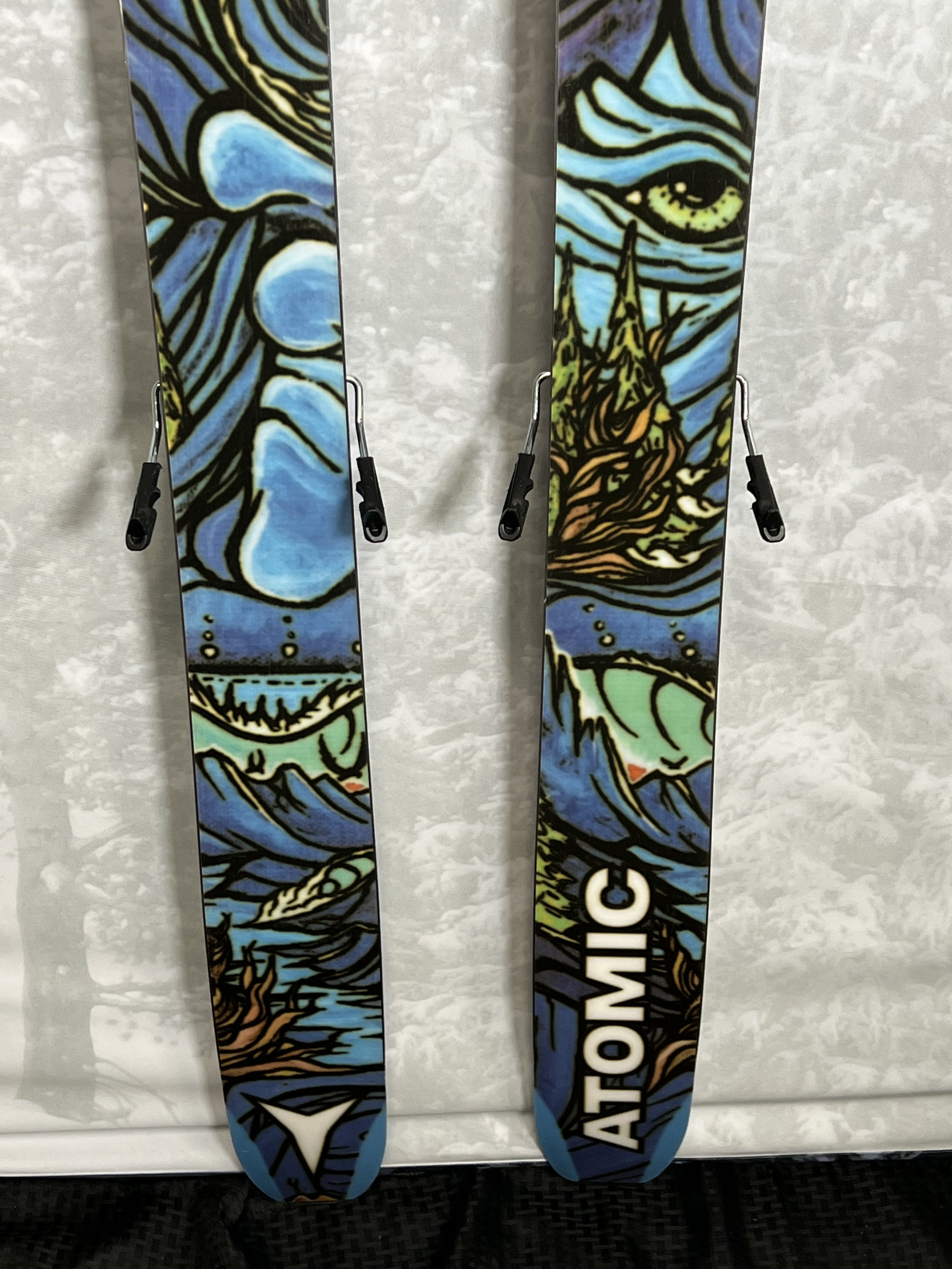 Used Atomic Bent 110 Skis 172 cm 2024 w/Atomic Strive 13 GW Demo Bindings