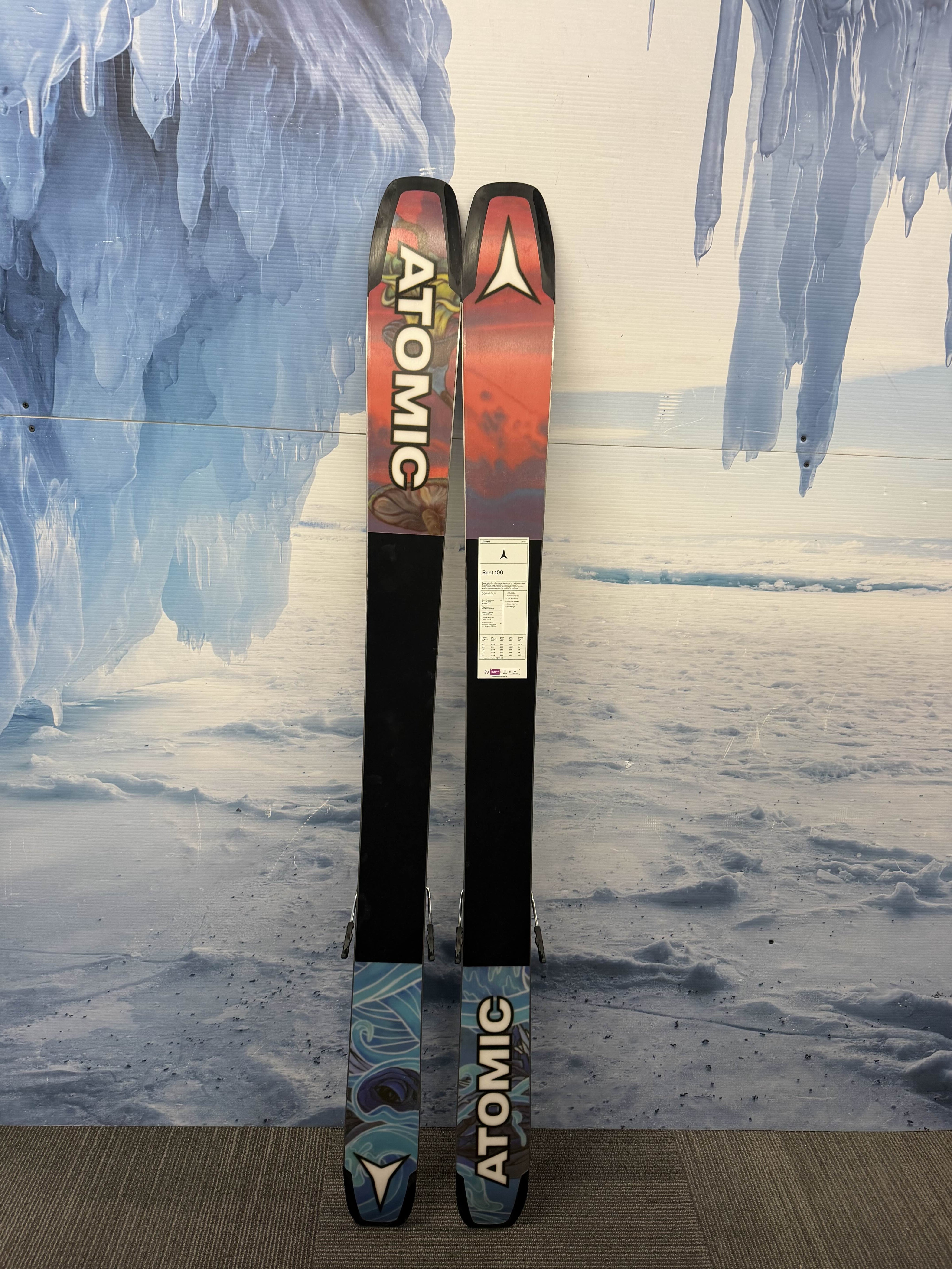 New Atomic Bent 100 158cm Skis w/ Atomic Strive 11 Bindings
