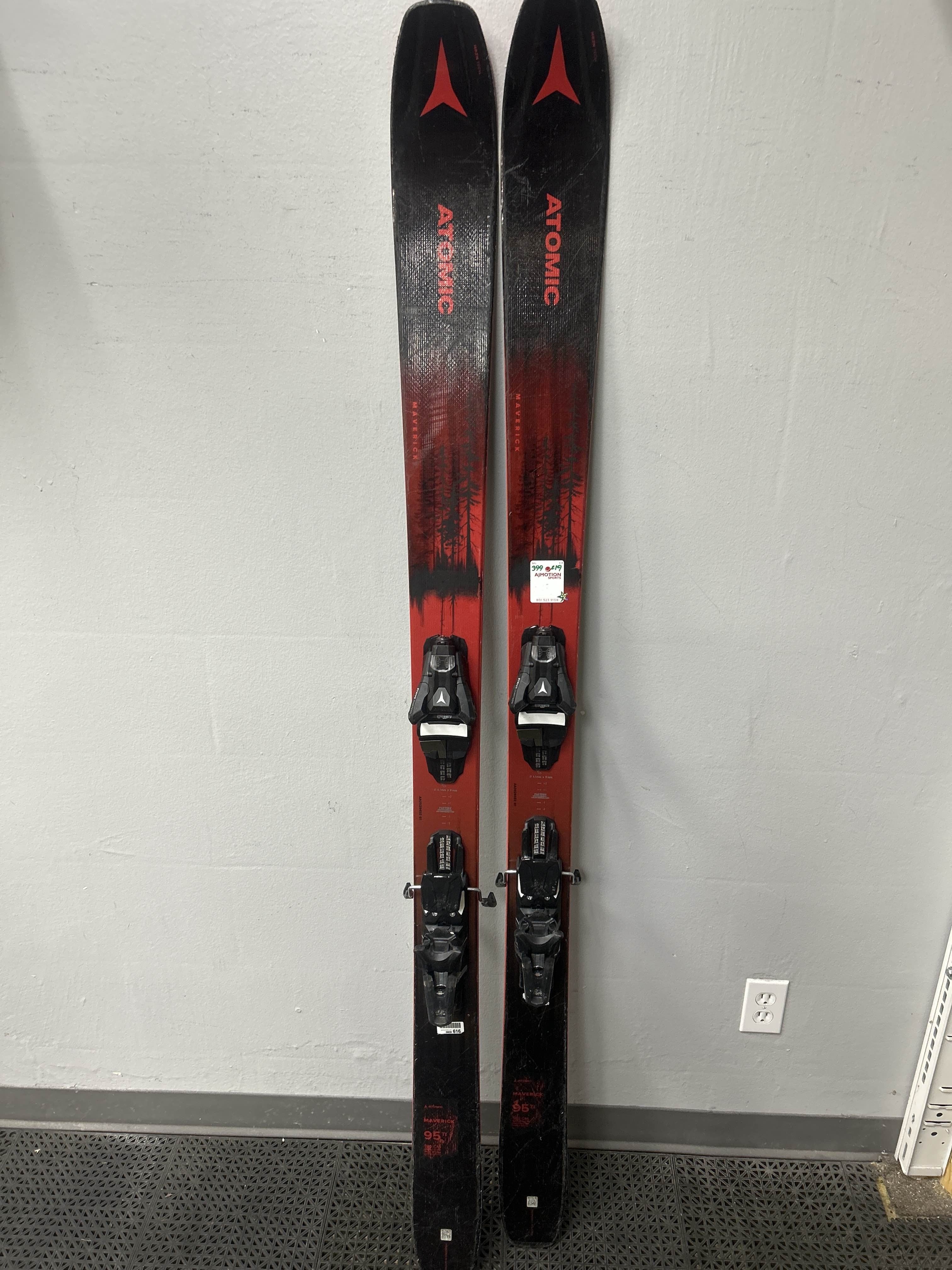 Used Atomic Maverick 95Ti 180 cm Skis w/ Strive 13 Demo Binding