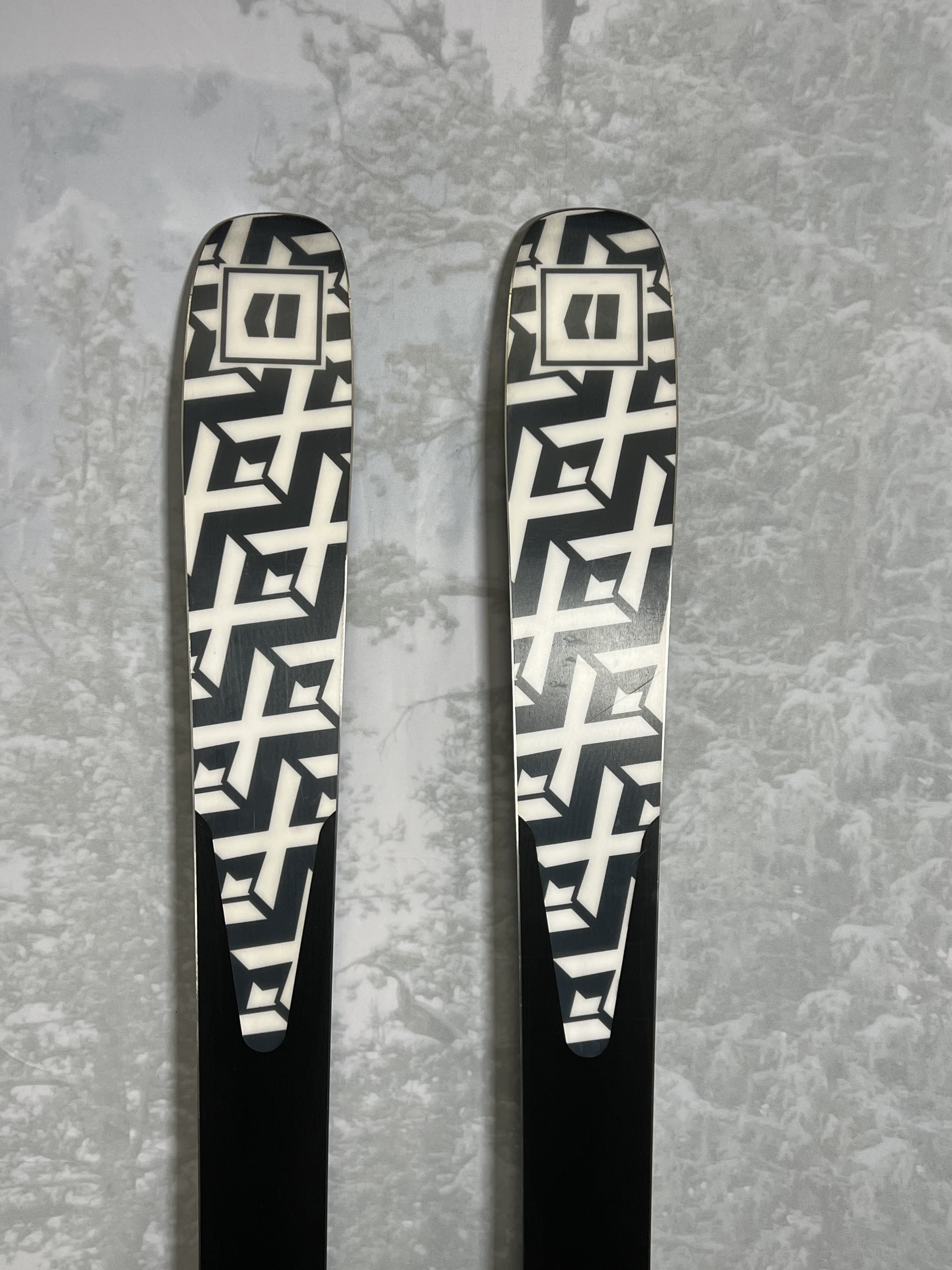 Used Armada Declivity X 102 180 cm Skis 2025 w/Armada Strive 11 GW Demo Bindings