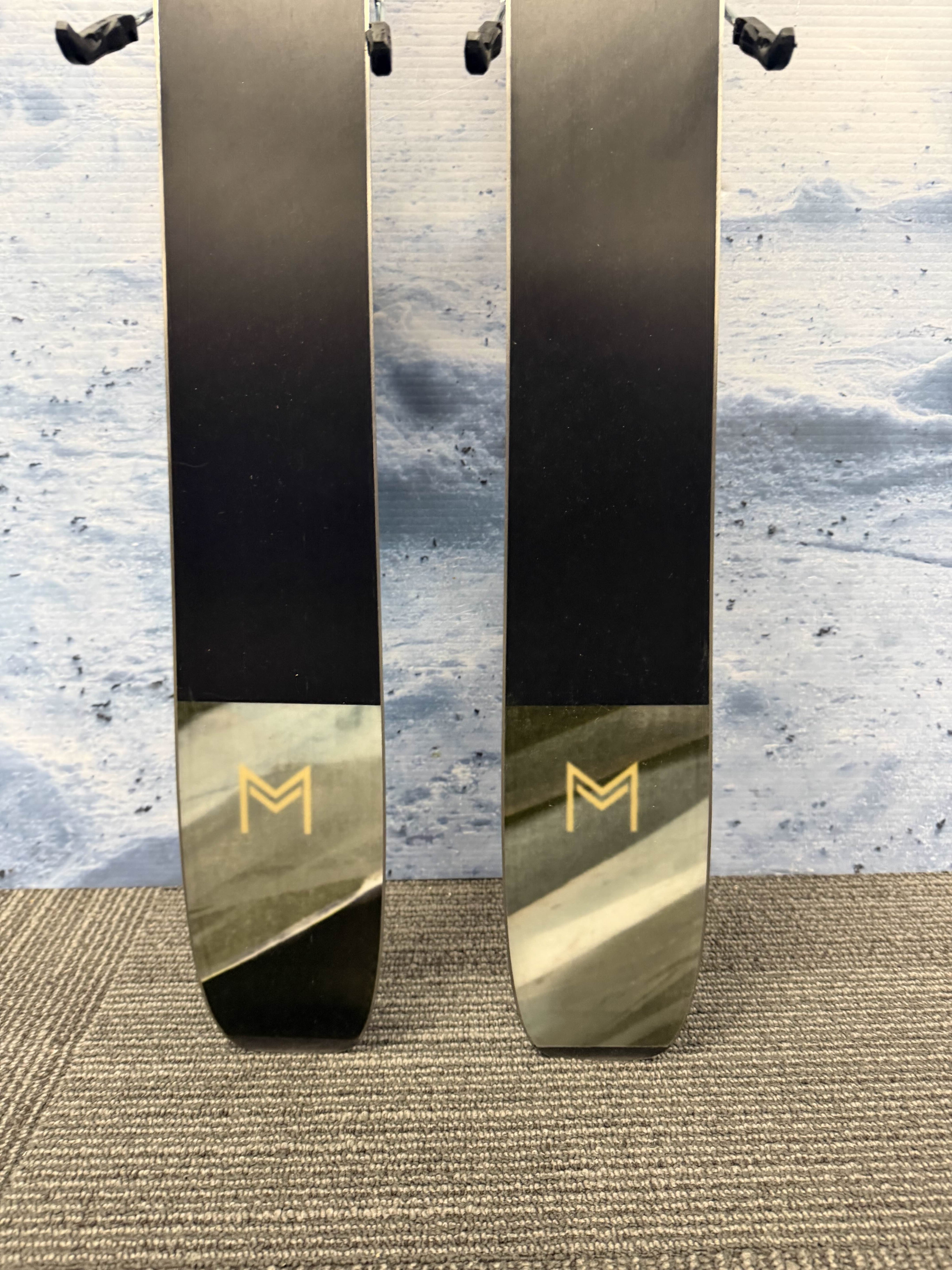 New Atomic Maven 94 CTI 158cm Skis w/ Atomic Strive 11 Bindings