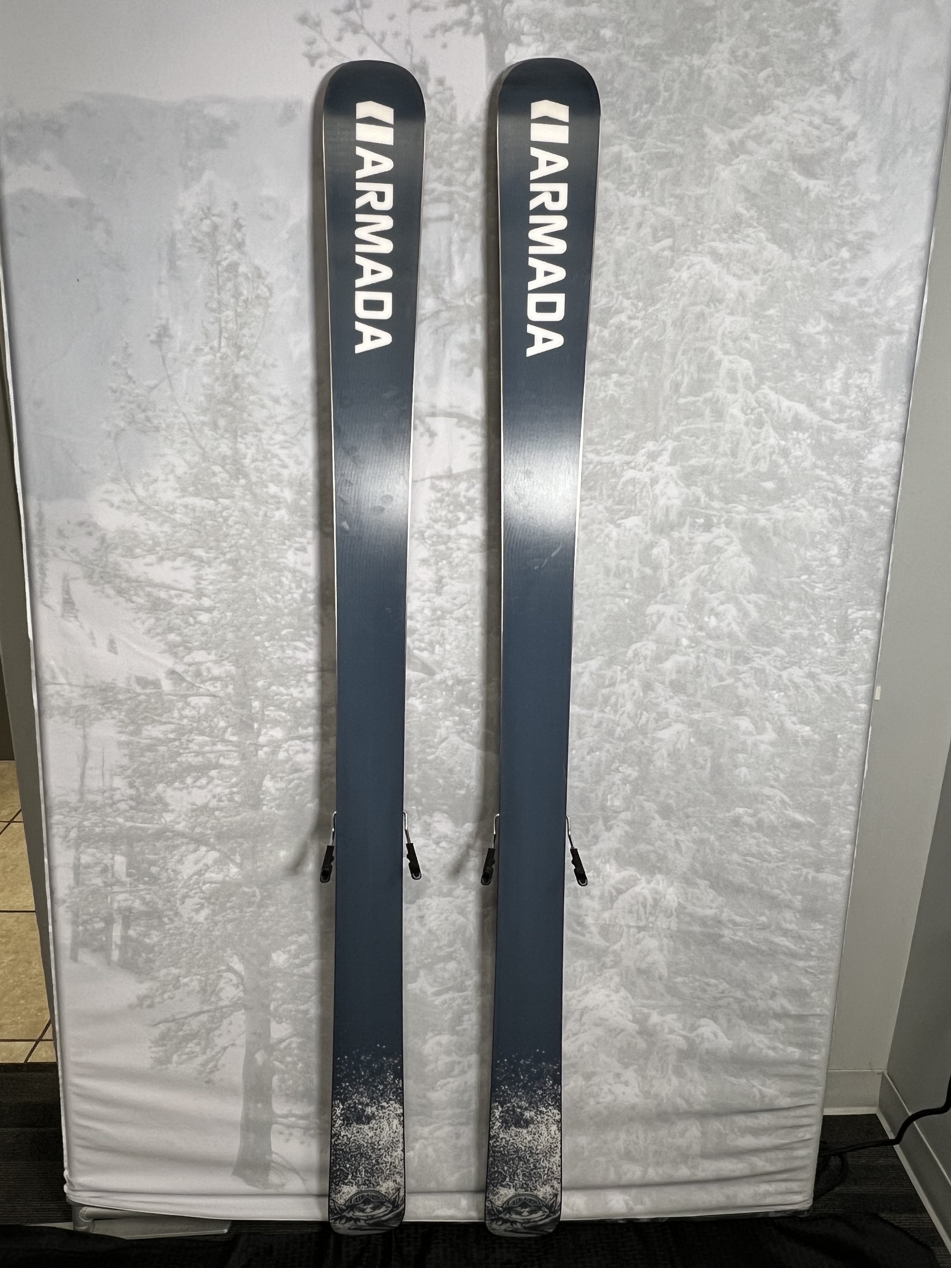 Used Armada Edollo 180 cm Skis 2025 w/Armada Strive 11 GW Demo Bindings