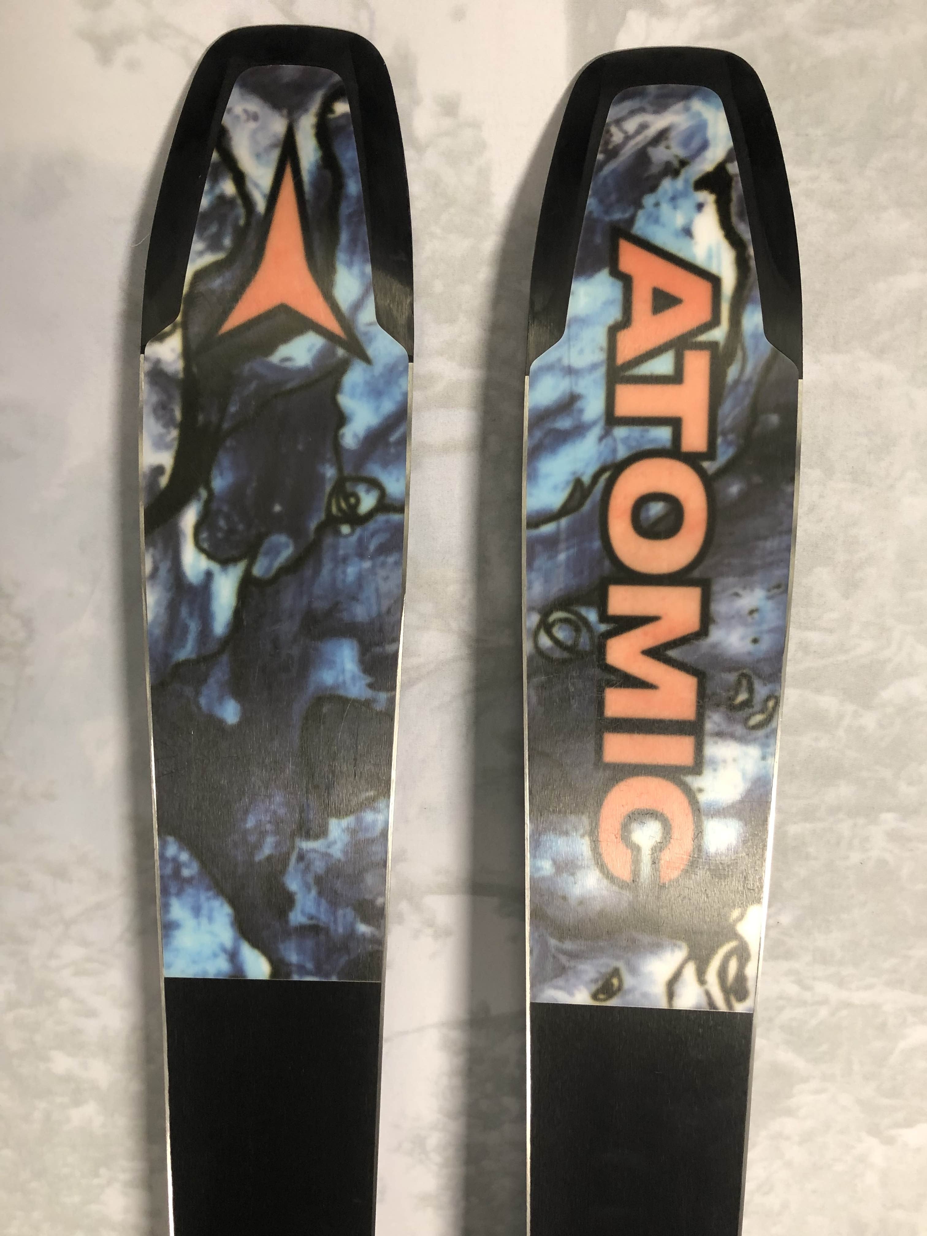 Lightly used 2025 Atomic Bent Chetler 100 186cm Ski w/ Salomon strive 11 GW Demo Binding