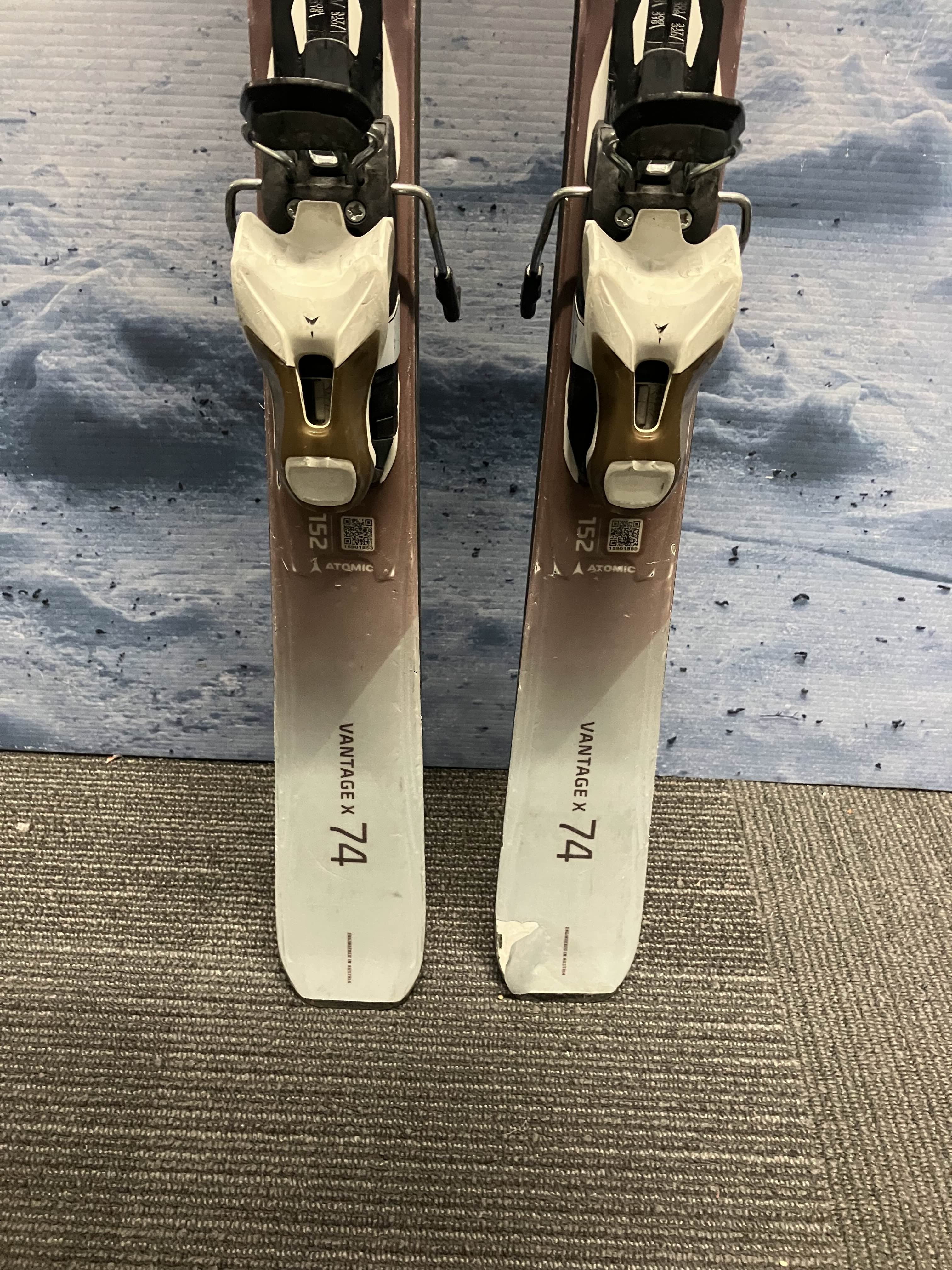 Used Atomic Vantage X 74 152cm Skis w/ Atomic Lithium 10 Bindings