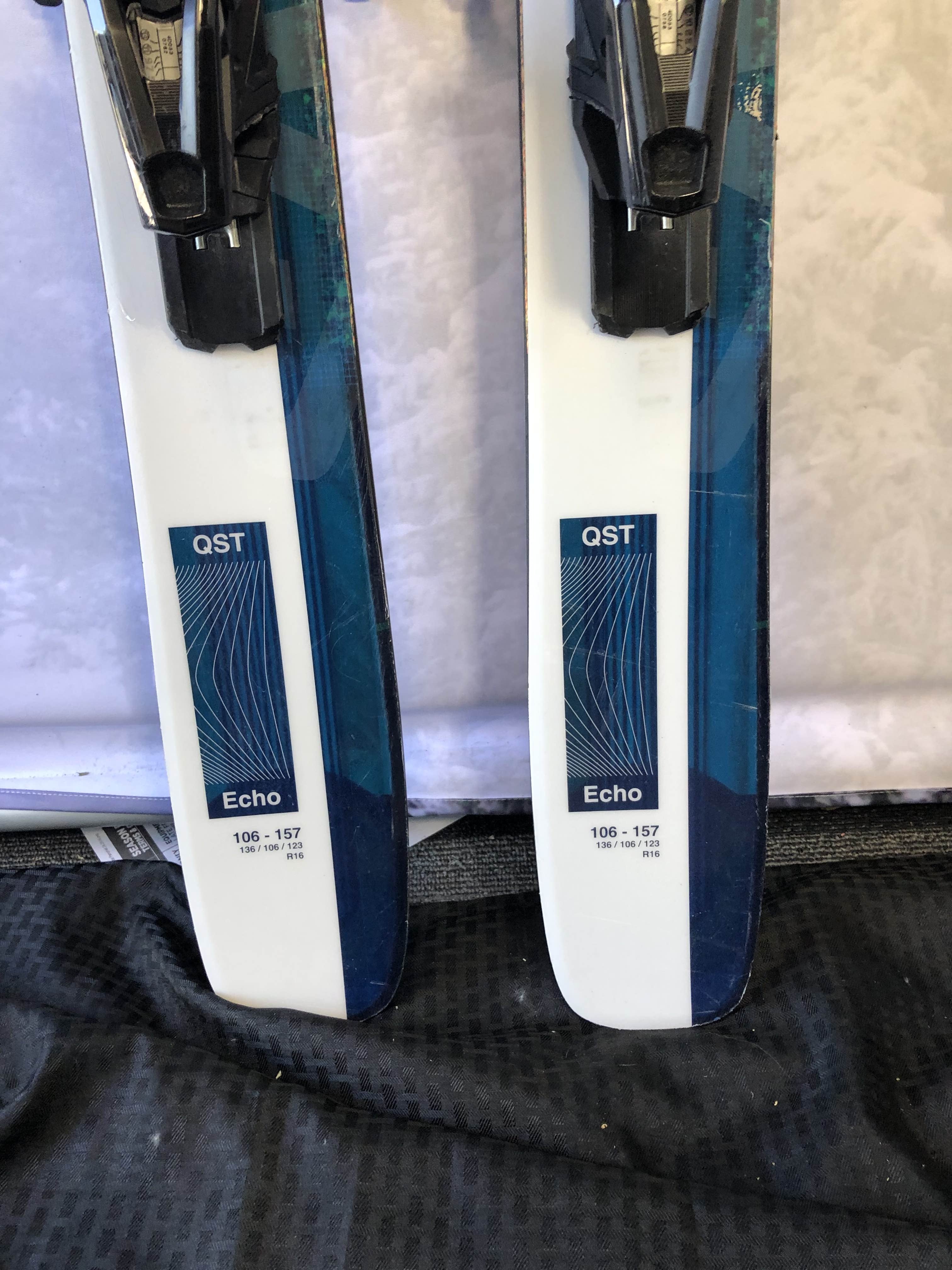Used Salomon QST Echo 106 Skis - 157cm w/ Salomon Strive 13 Demo Binding