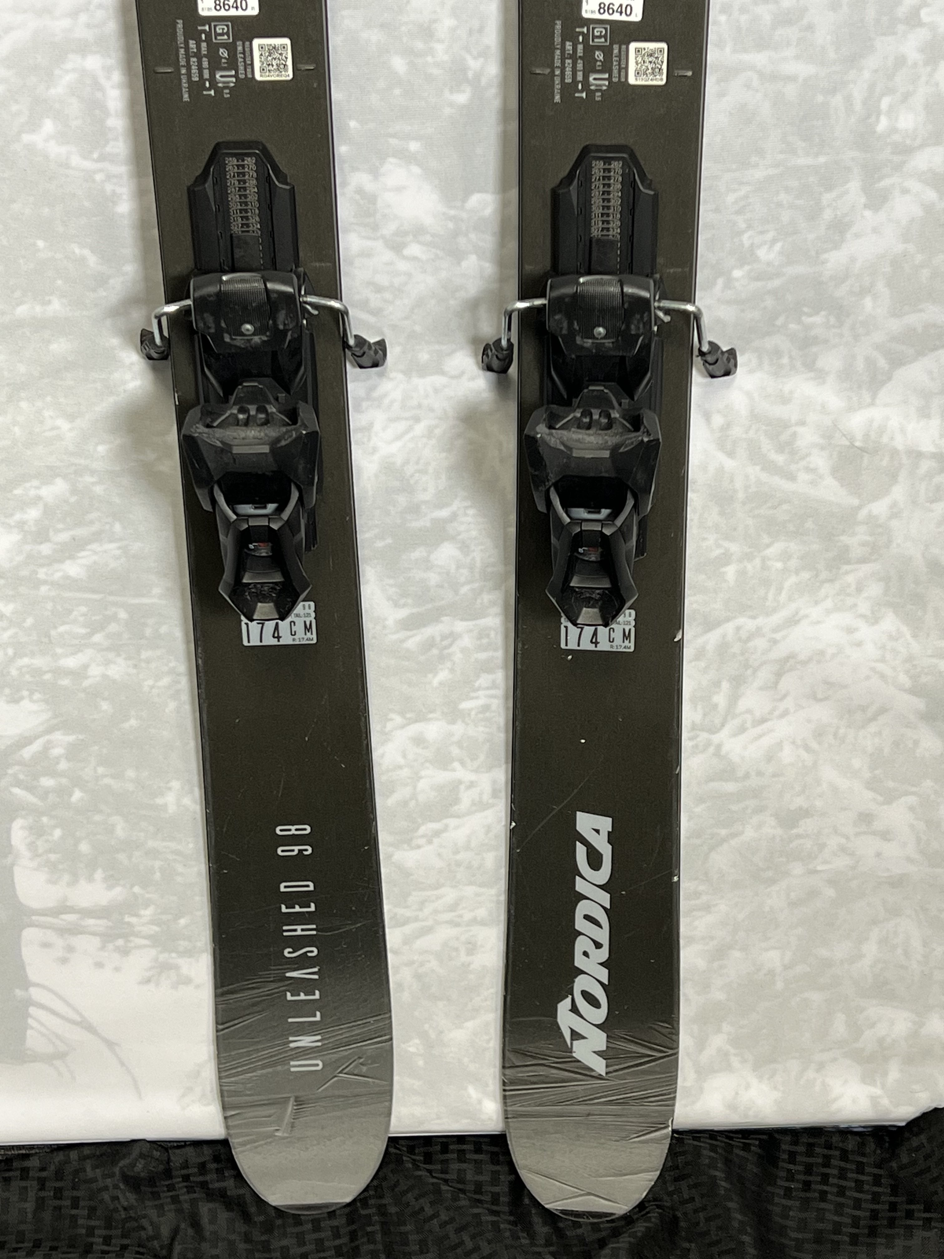 Used Nordica Unleashed Ice 98 174 cm Skis 2024 w/Tyrolia Attack 14 Demo Bindings