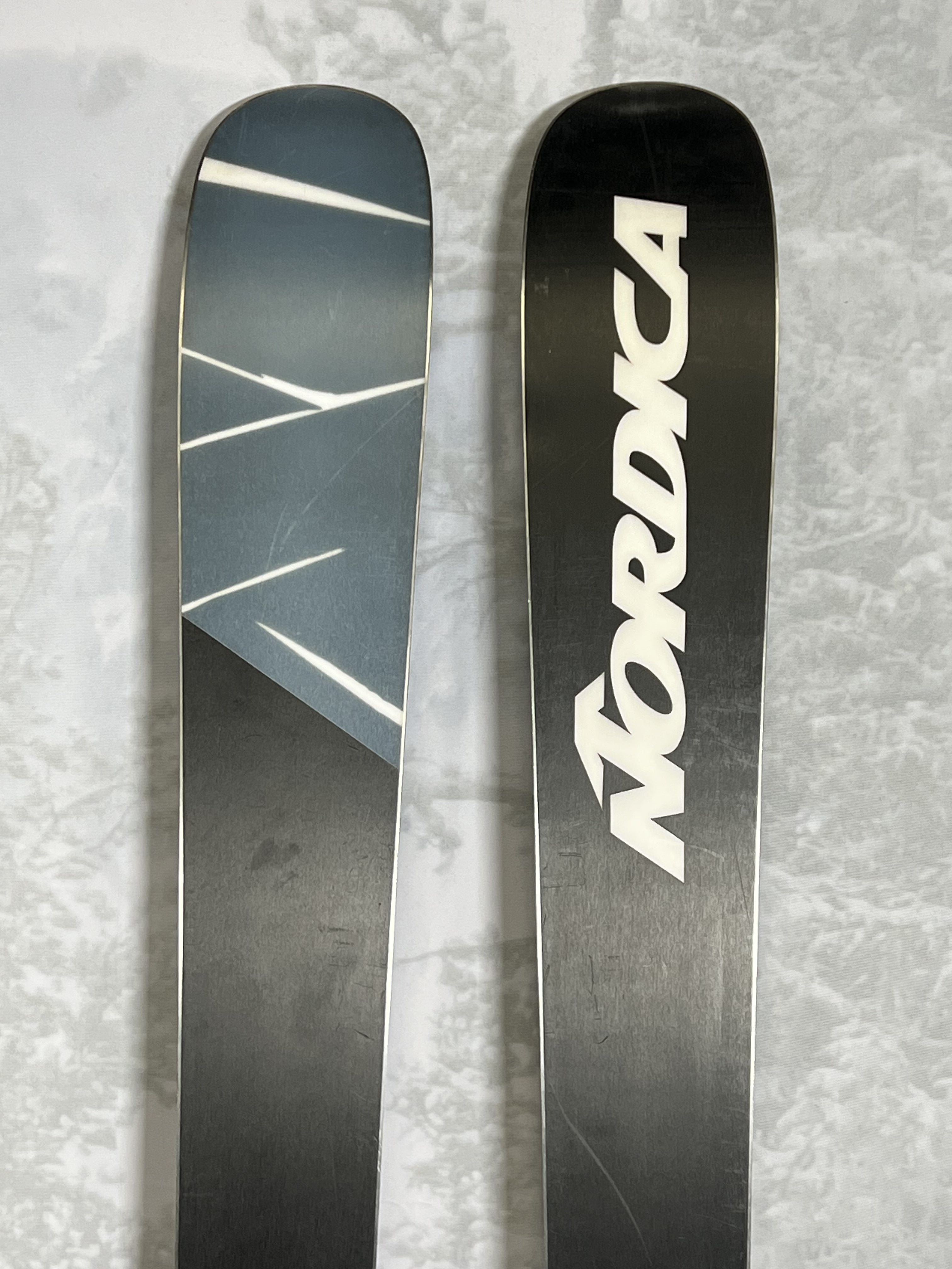 Used Nordica Unleashed Ice 98 174 cm Skis 2024 w/Tyrolia Attack 14 Demo Bindings