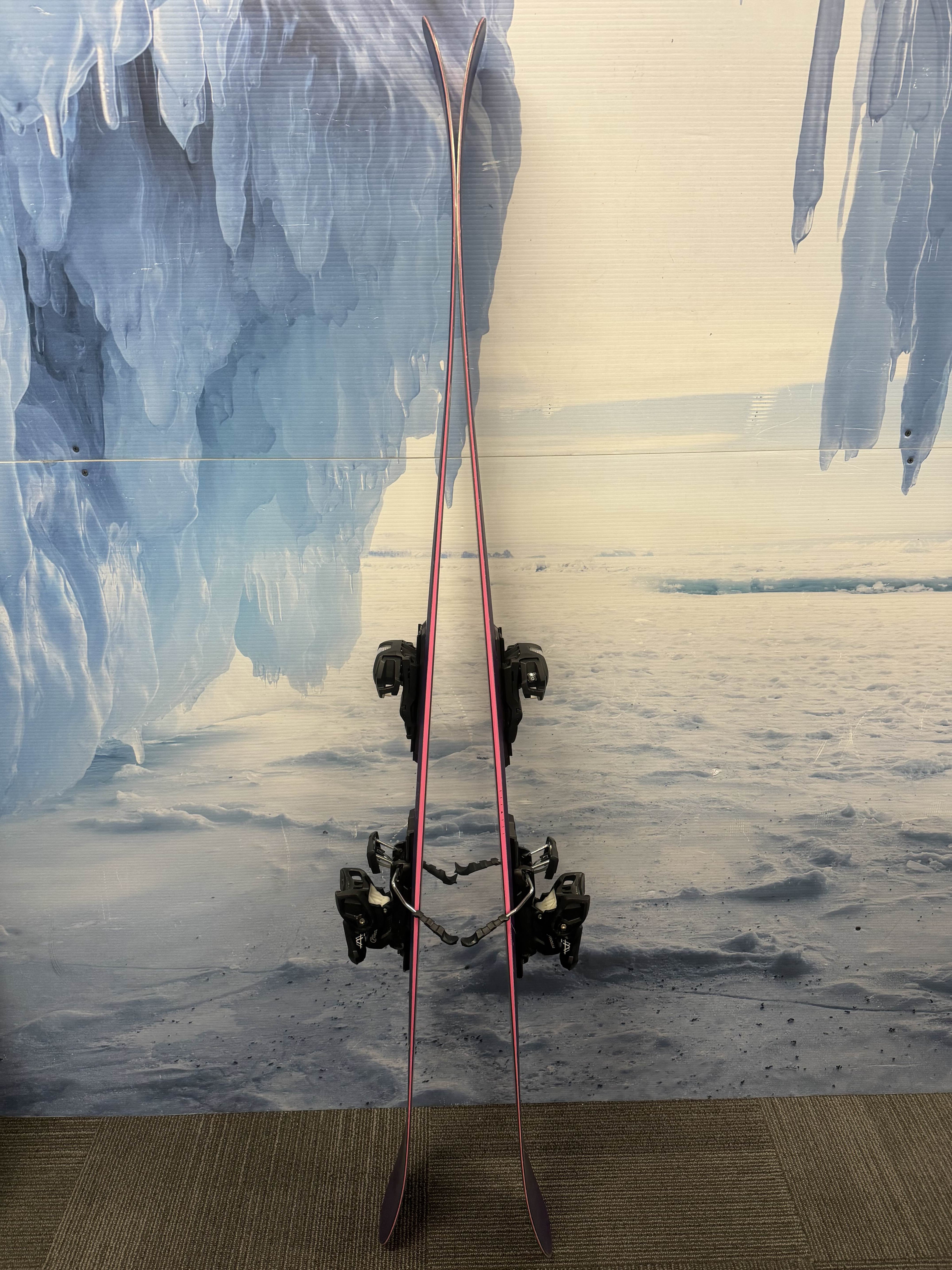 Lightly Used Elan Playmaker 111 172cm Skis w/ Tyrolia Attack LYT 13