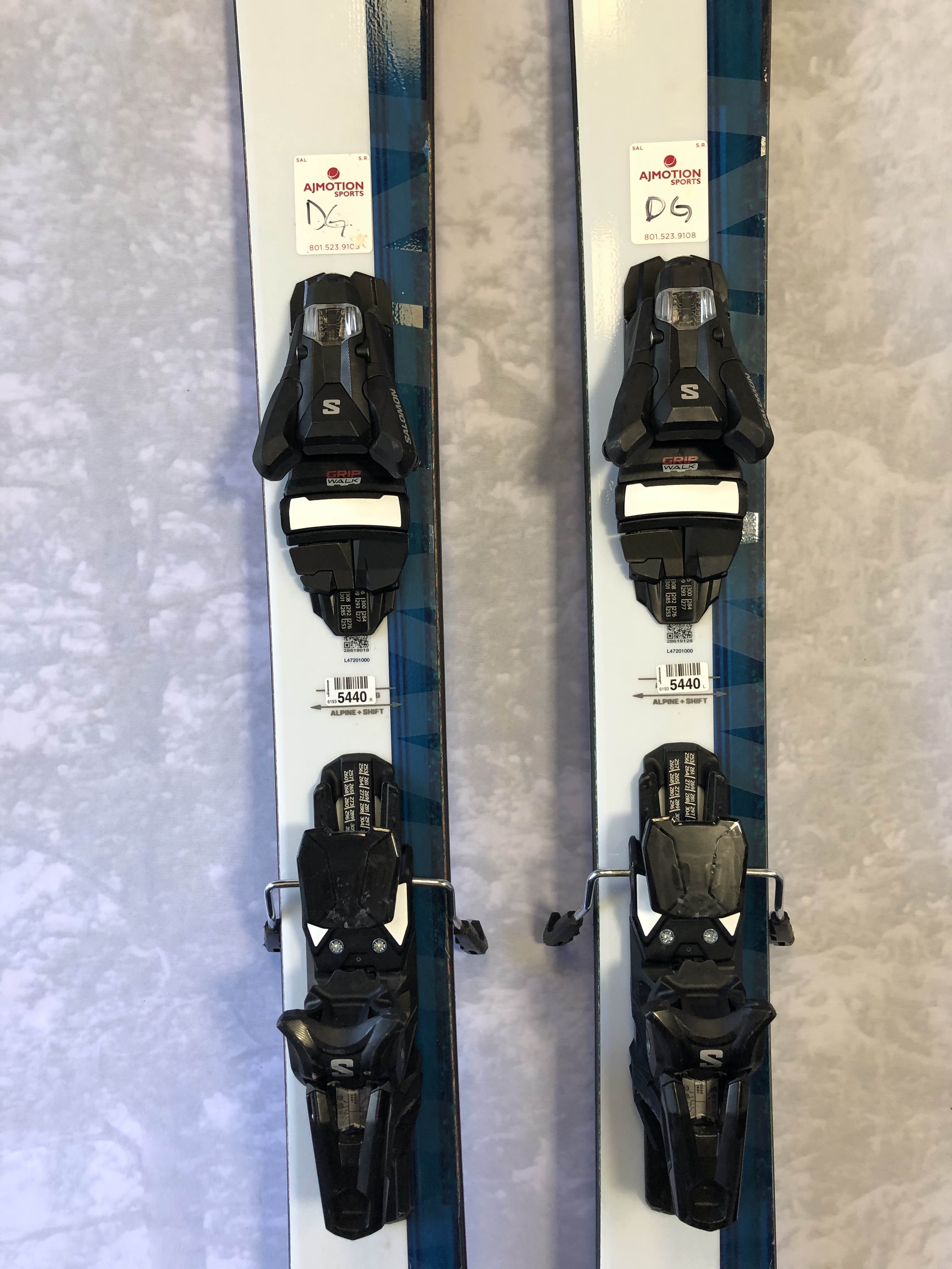Used Salomon QST Echo 106 Skis - 181cm w/ Salomon Strive 13 Demo Binding
