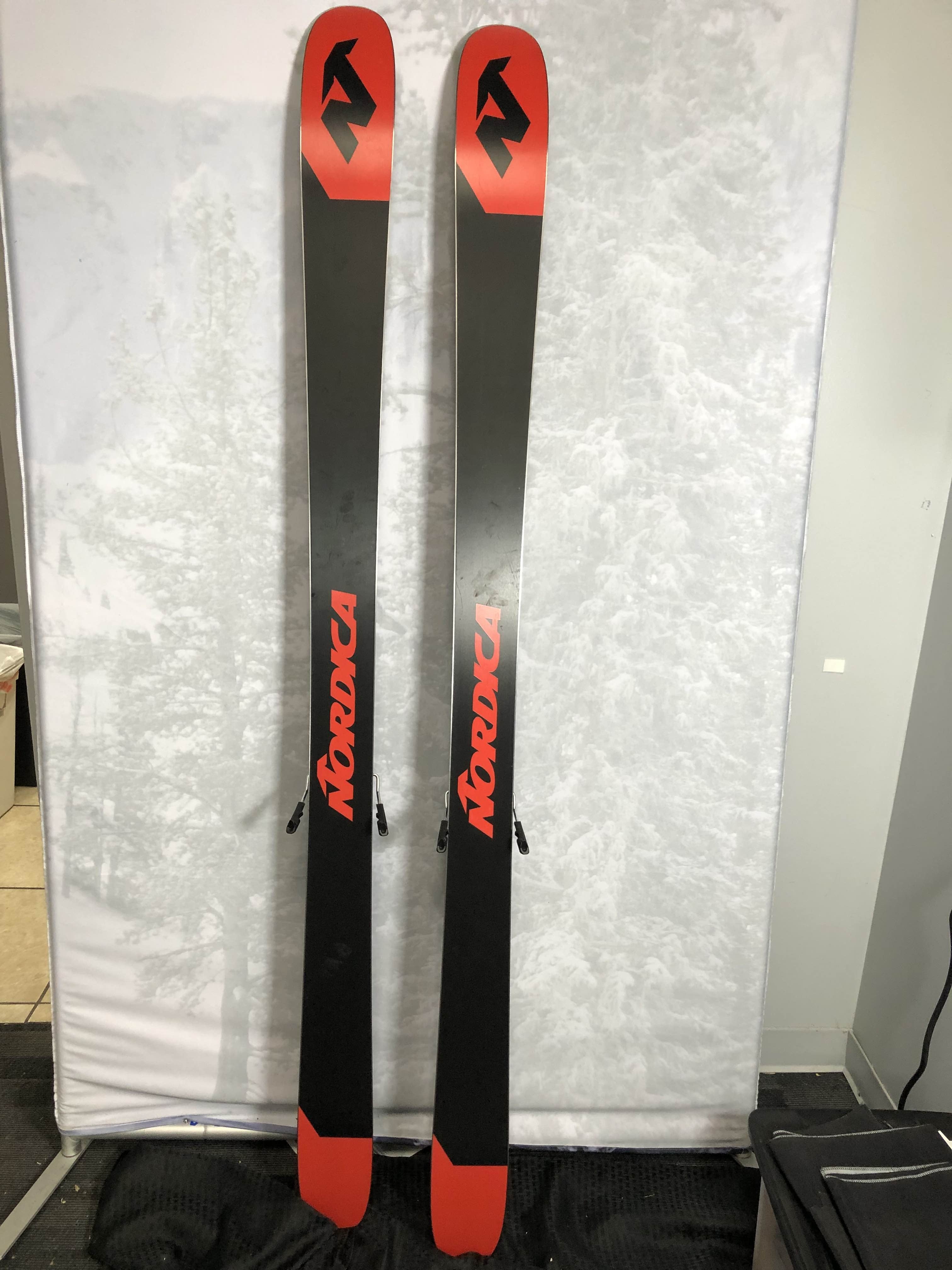 New 2025 Nordica Enforcer 99 ski 191 cm w/ Tyrolia Attack LYT 13 GW
