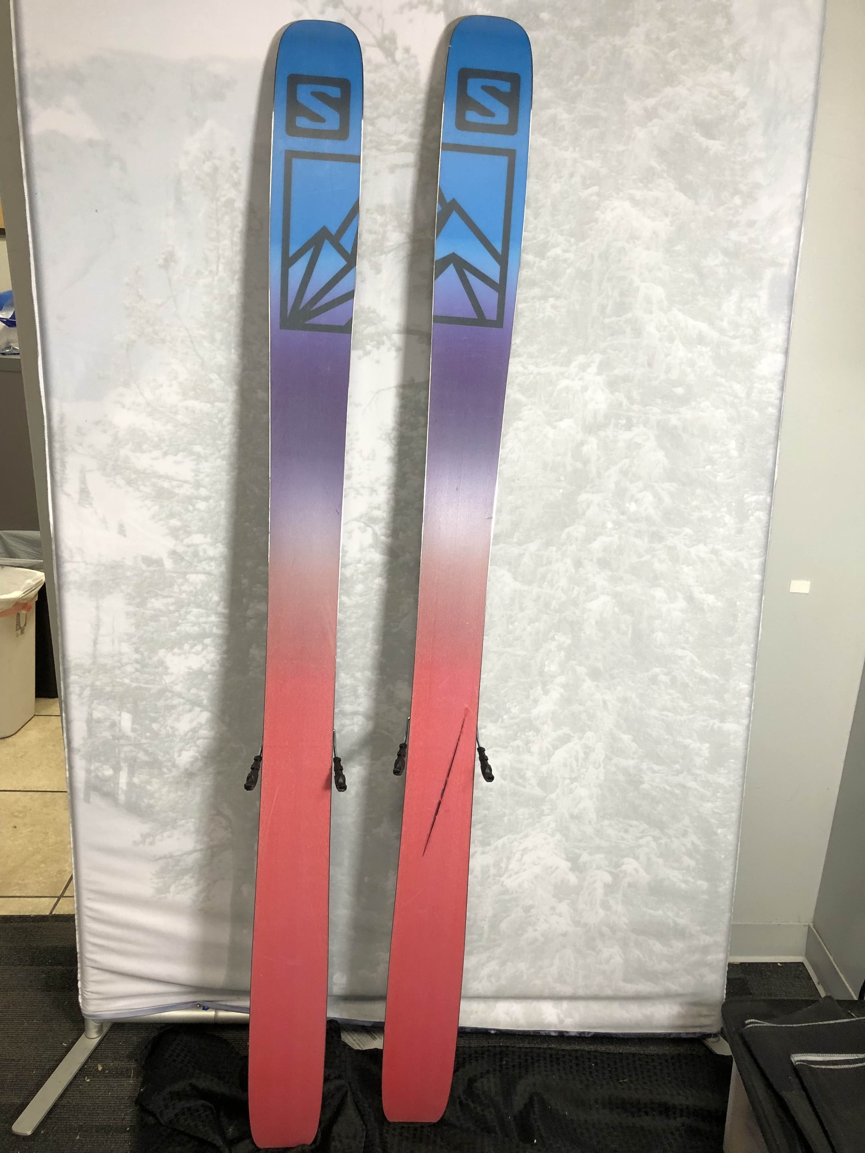 Used Salomon QST Blank Ski 186cm W/ Tyrolia Attack 14 Demo Binding