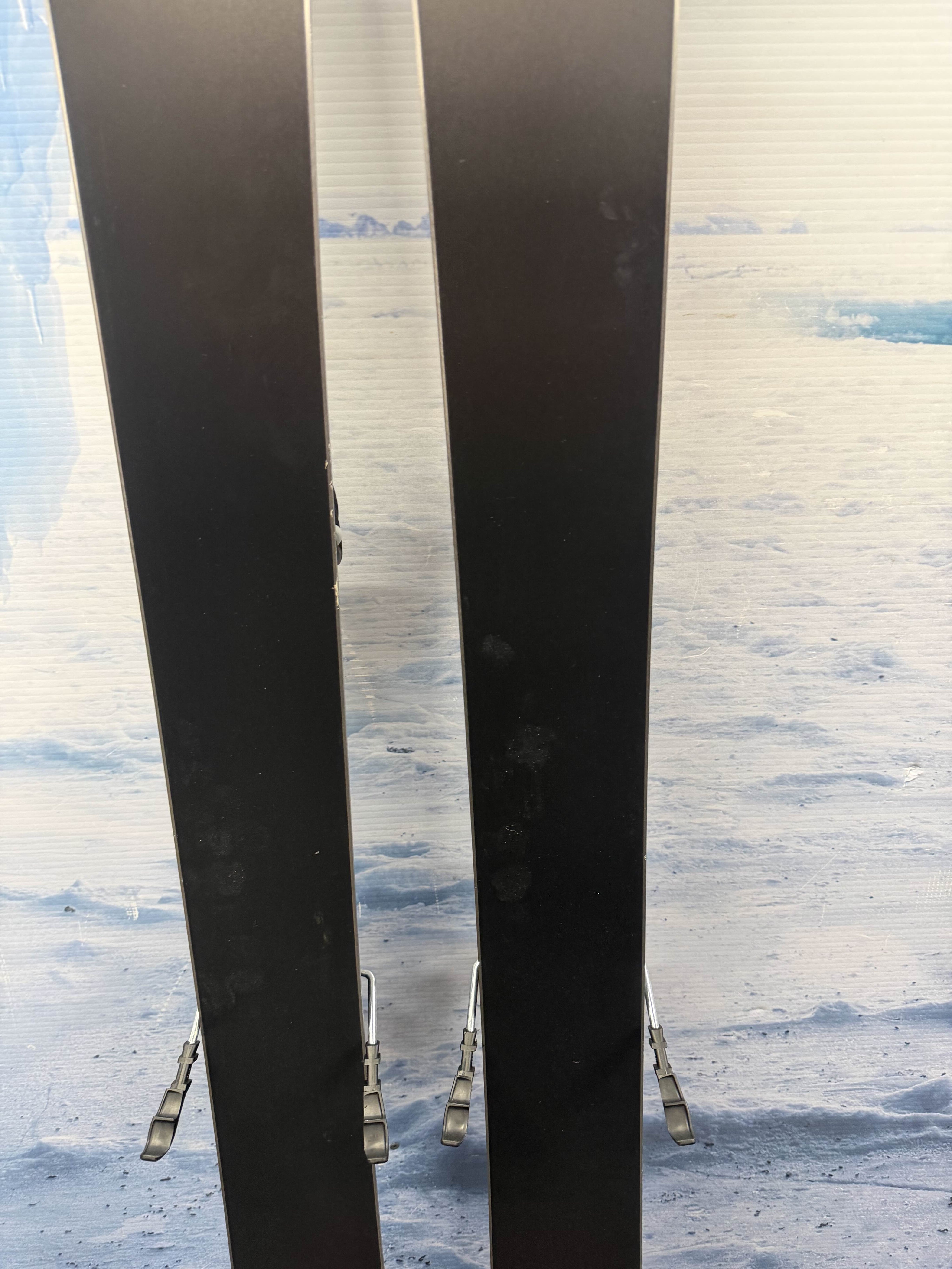 New Blizzard Rustler 9 174cm Skis w/ Marker TCX 11 Bindings