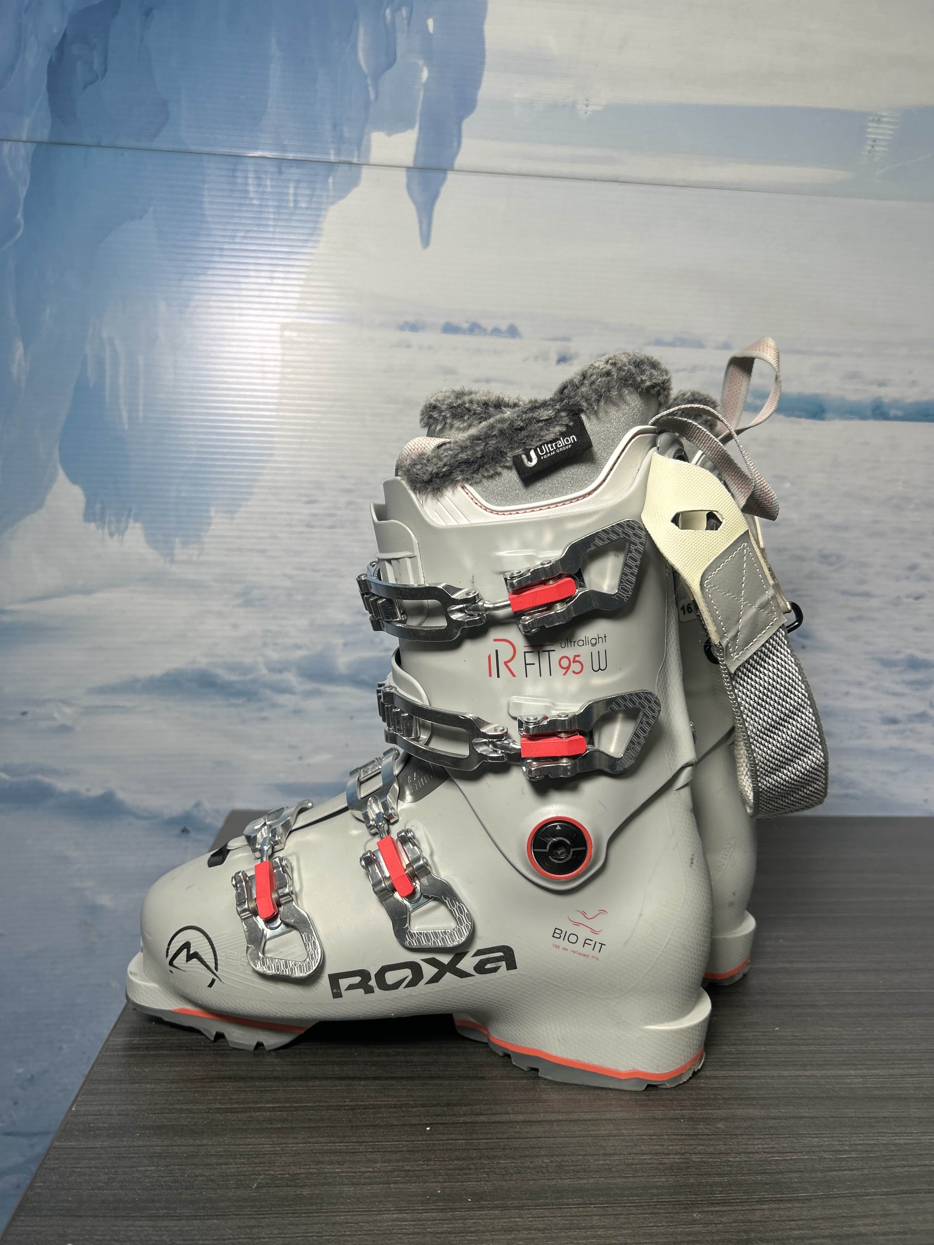 Used Womens Roxa R Fit 95 W 26.5MP Ski Boot