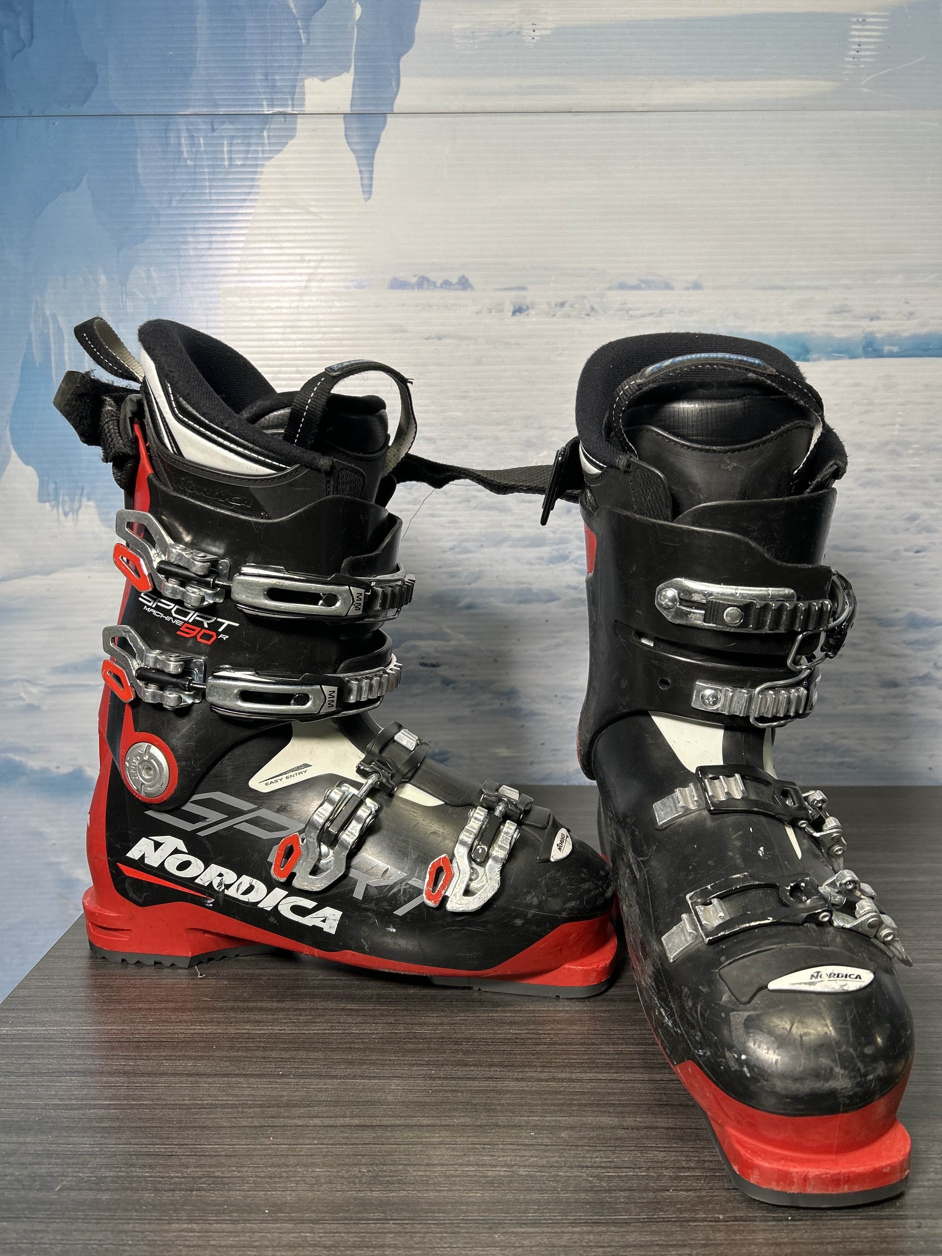 Used Nordica Sportmachine 90R 27.0MP Ski Boot