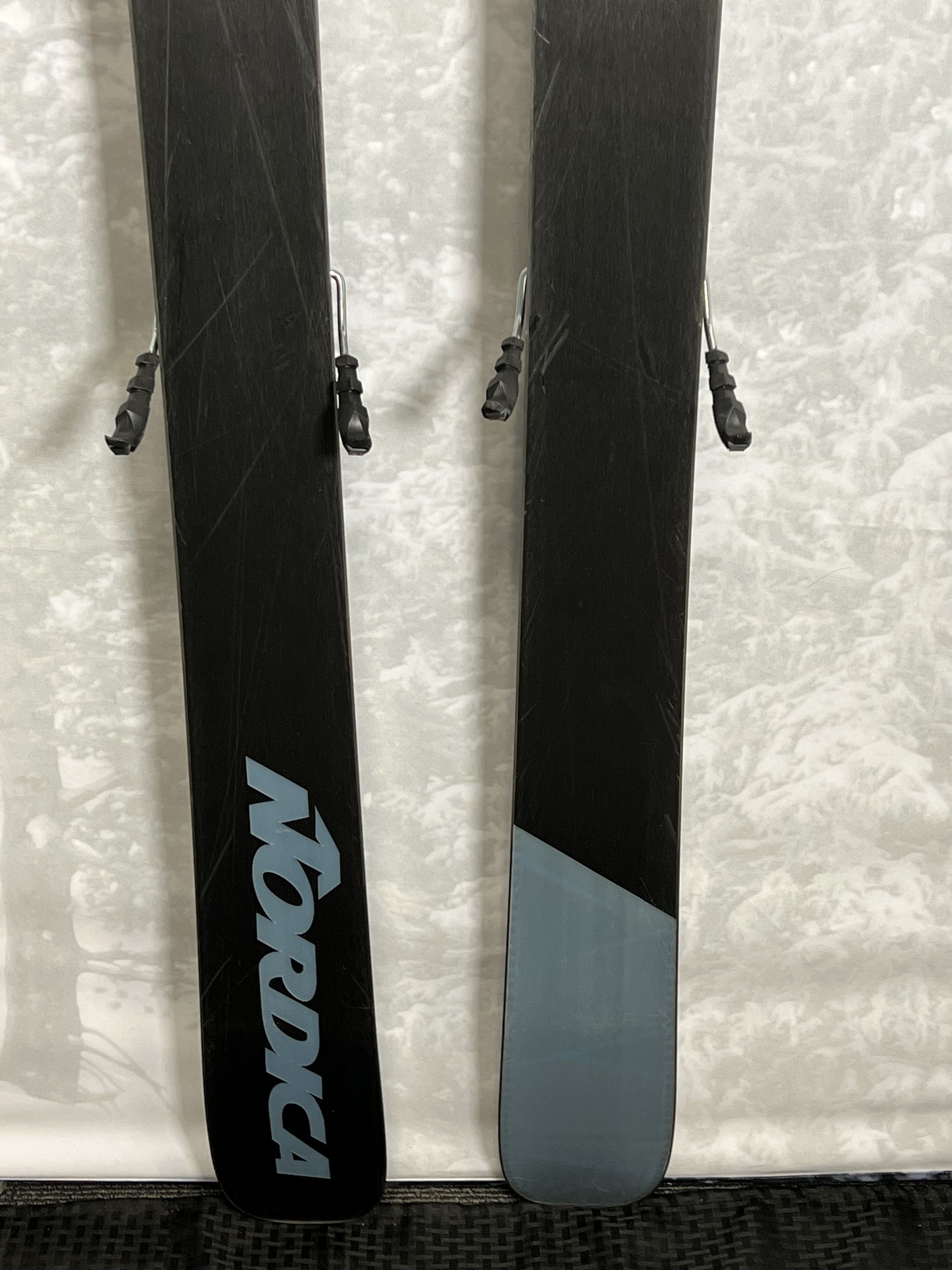 Used 2023 Nordica Unleashed 98 186cm Skis 2024 w/Tyrolia Attack 14 Demo Bindings