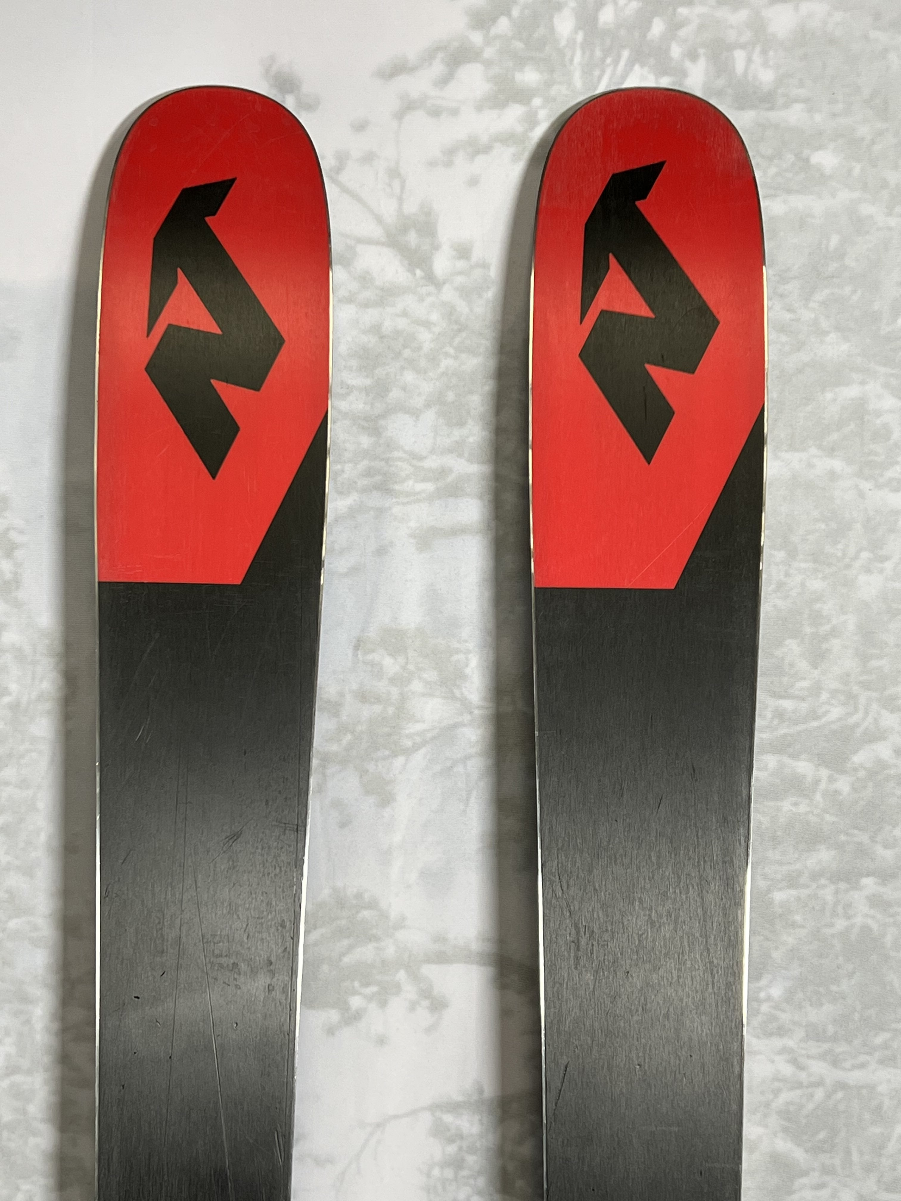 Used Nordica Enforcer 100 186 cm Skis 2024 w/Ellan Attack 13 Demo Bindings