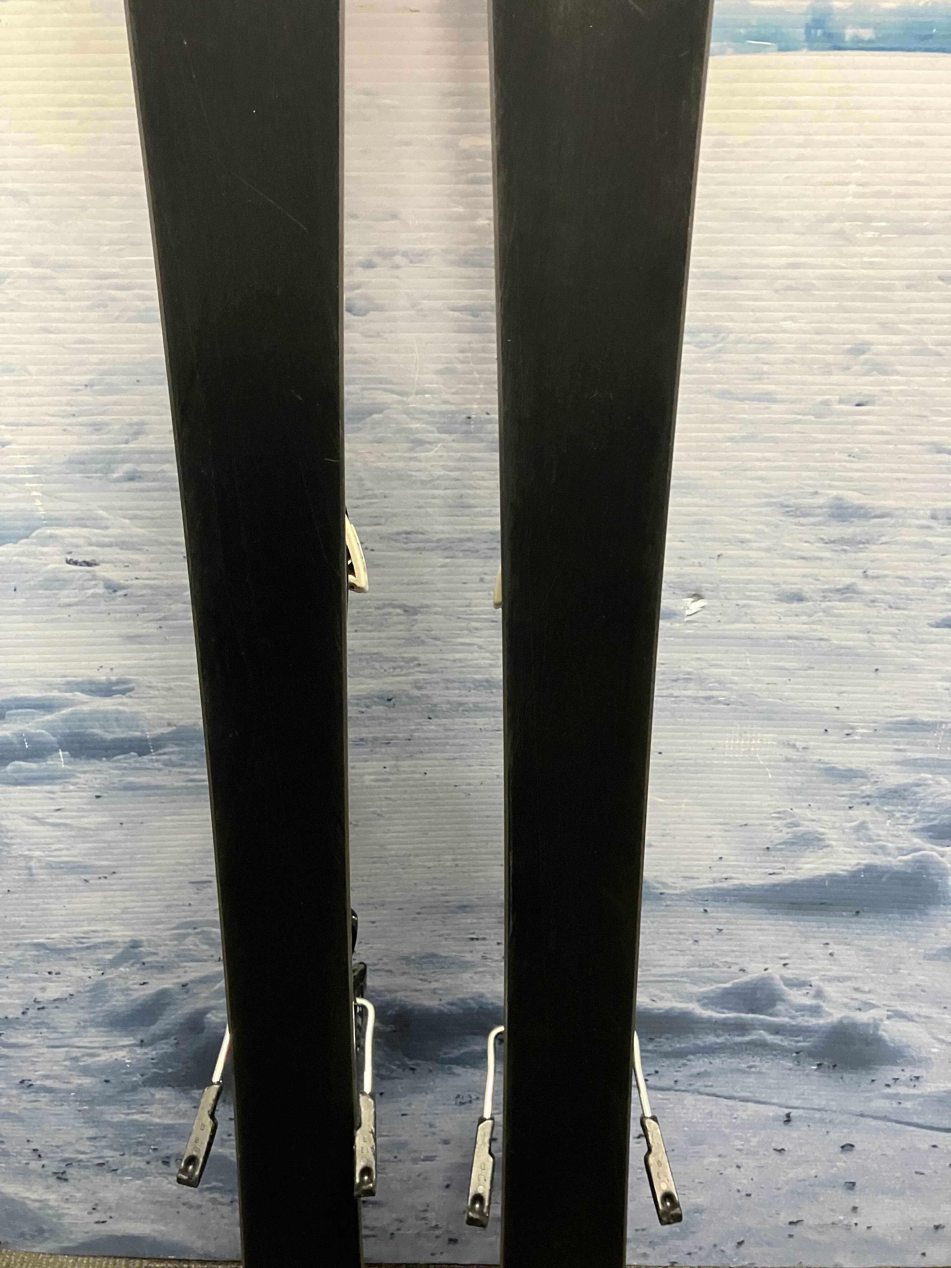 Used Atomic ETL 156cm Skis w/ Atomic EZ Track 10 Bindings