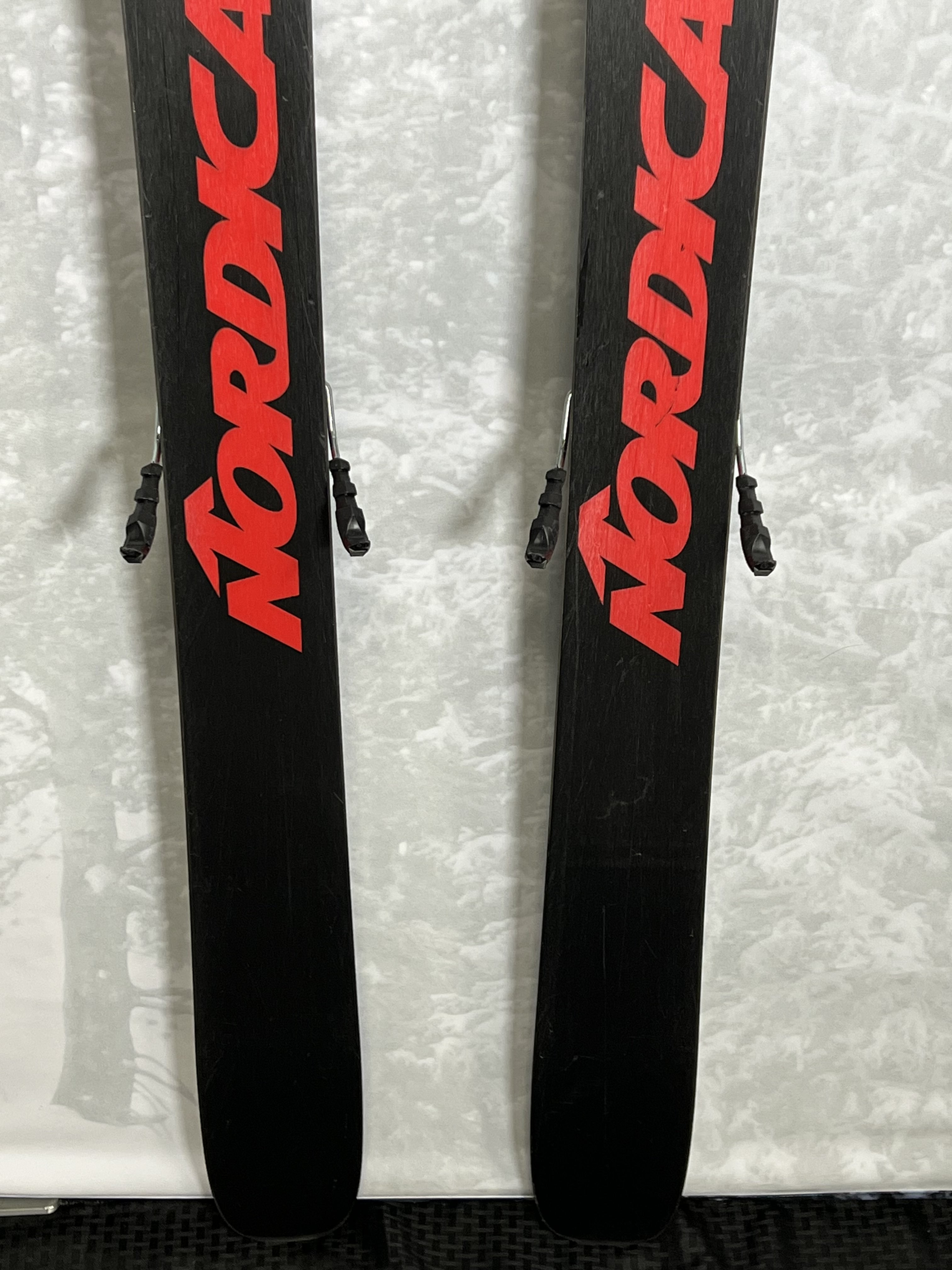 Used Nordica Enforcer 100 186 cm Skis 2024 w/Ellan Attack 13 Demo Bindings