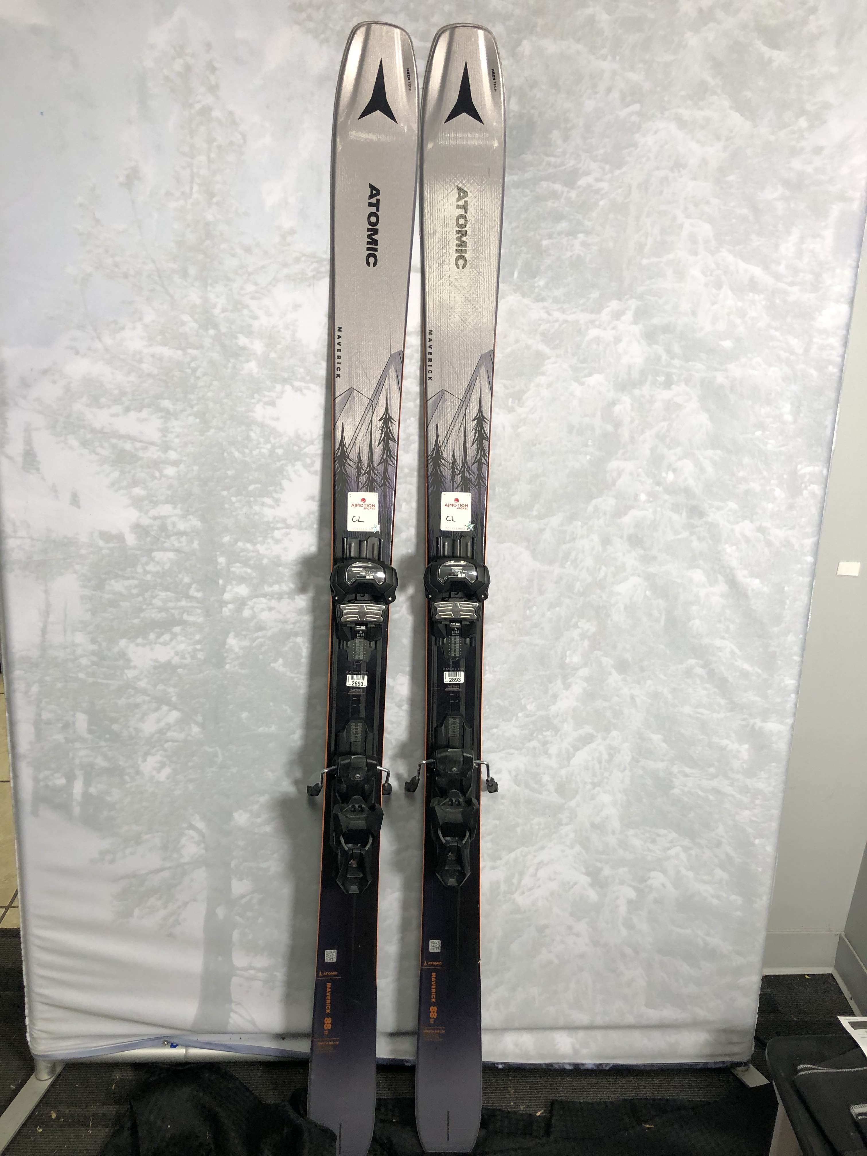 Used Atomic Maverick Skis 88 TI 169 cm 2024 w/ Tyrollia Attack 14 MN Demo Bindings