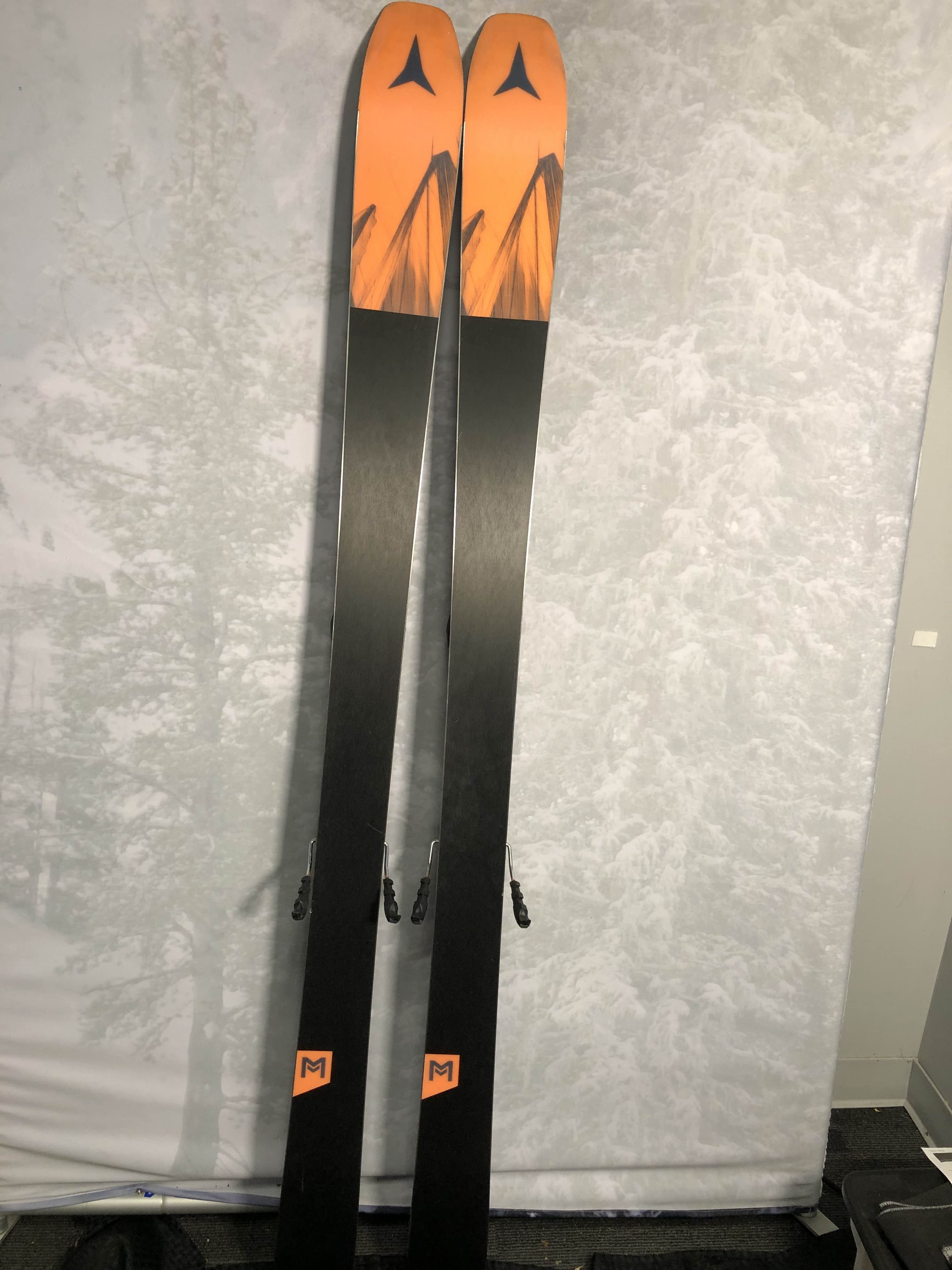 Used Atomic Maverick Skis 88 TI 169 cm 2024 w/ Tyrollia Attack 14 MN Demo Bindings