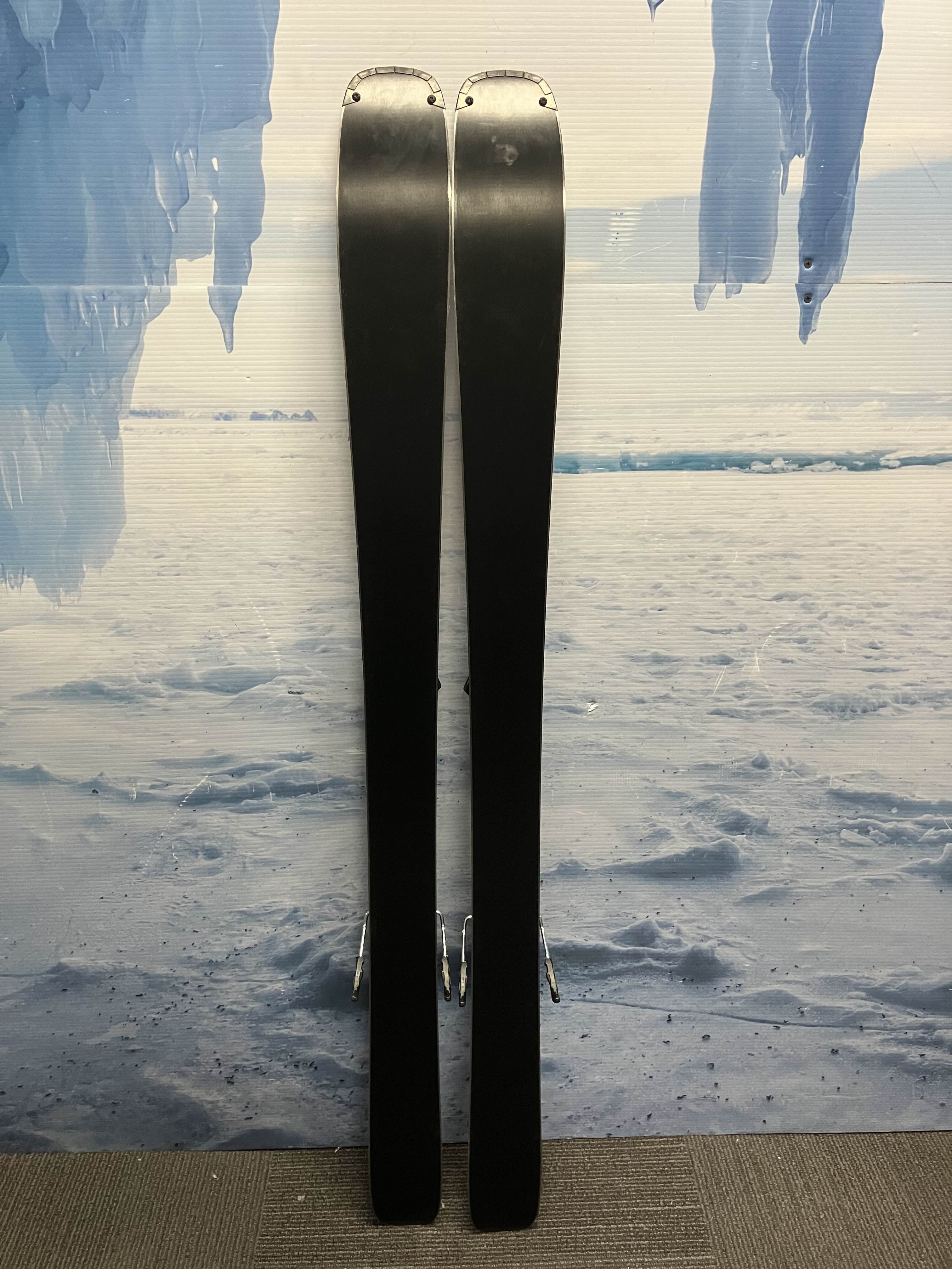 New Atomic Maven 84 144cm w/ Atomic M 10 Bindings