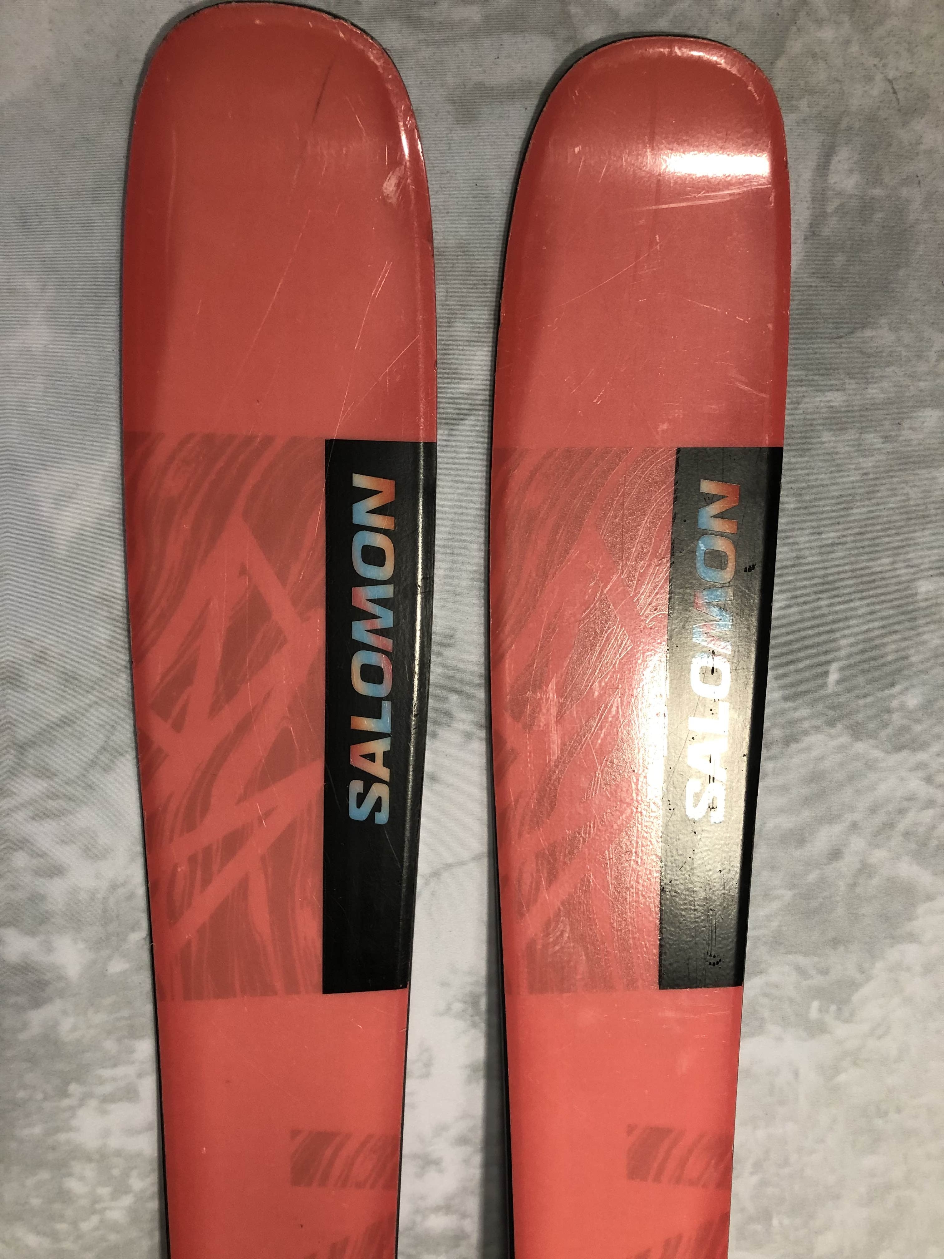 Used Salomon QST Stella 106 165cm w/ Salomon Strive 11 Adjustable GW Bindings
